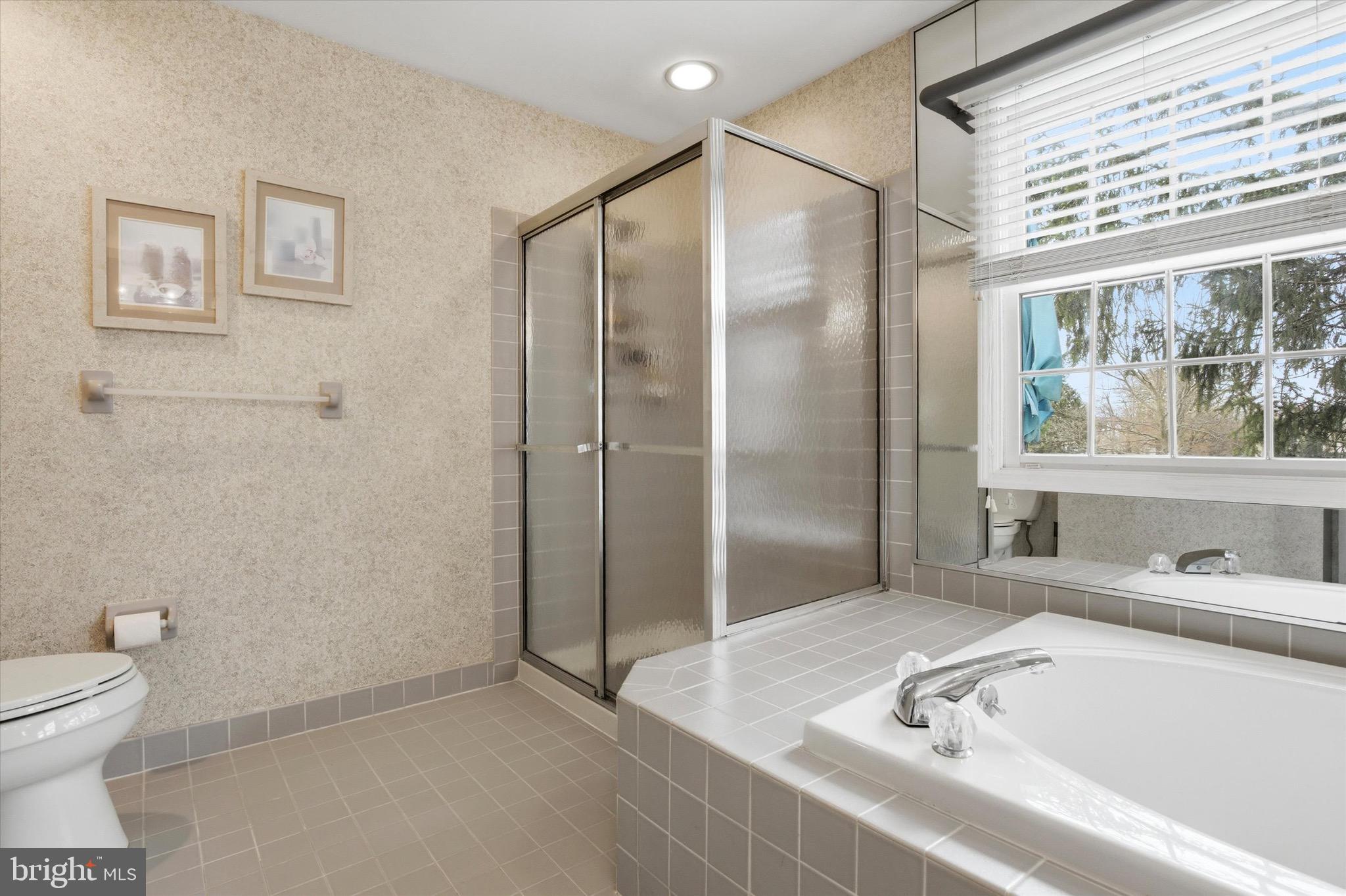 PINECREST - Residential