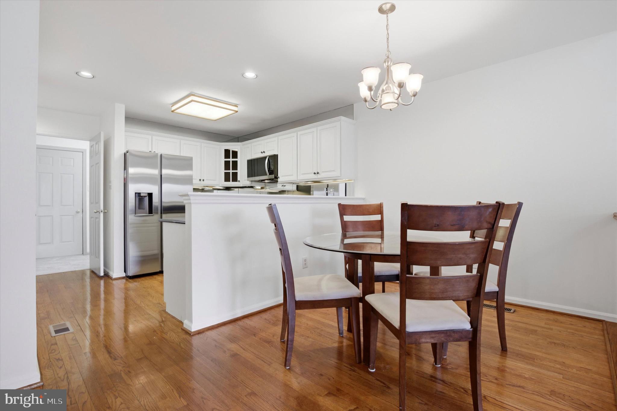 PINECREST - Residential