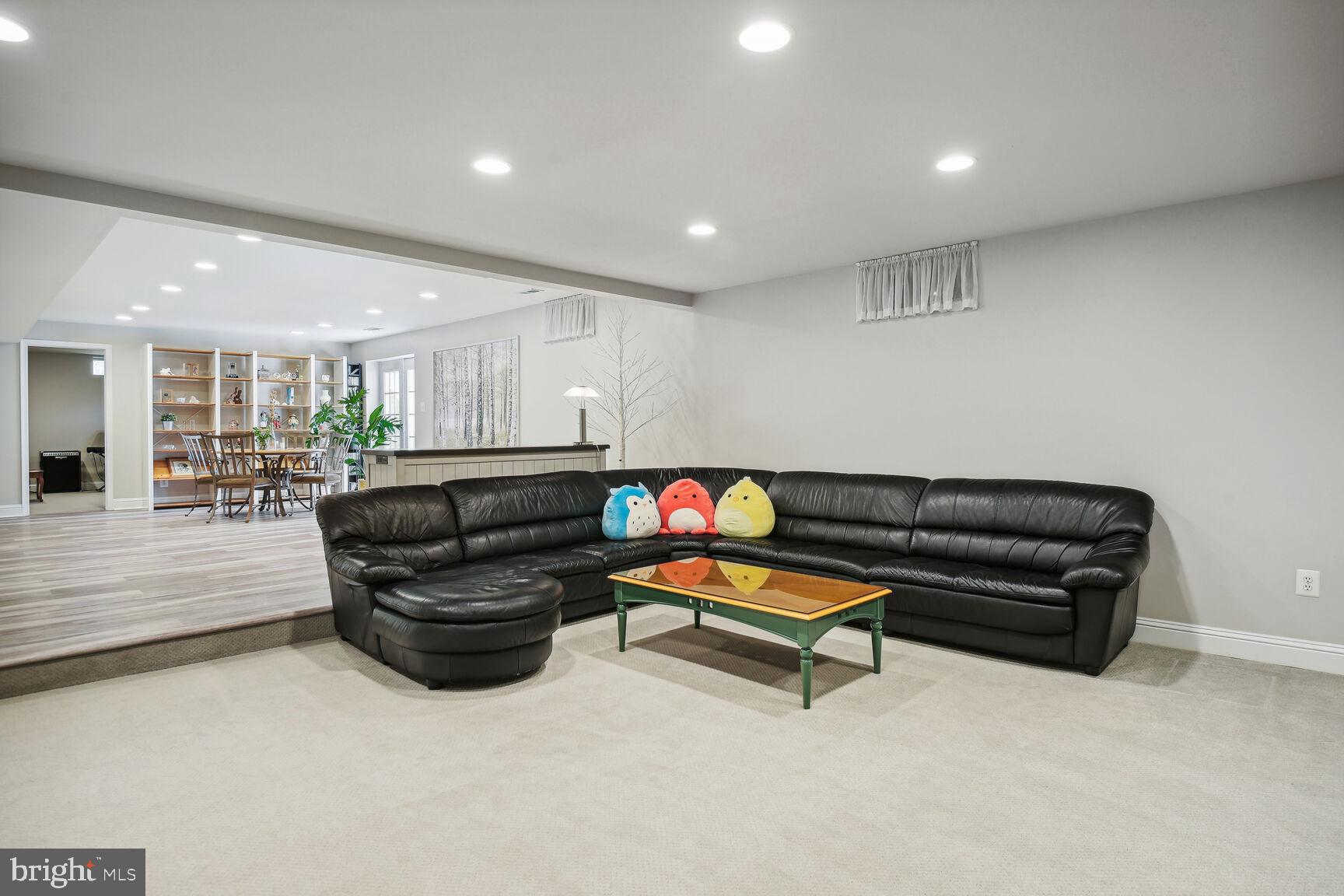 POTOMAC GLEN - Residential