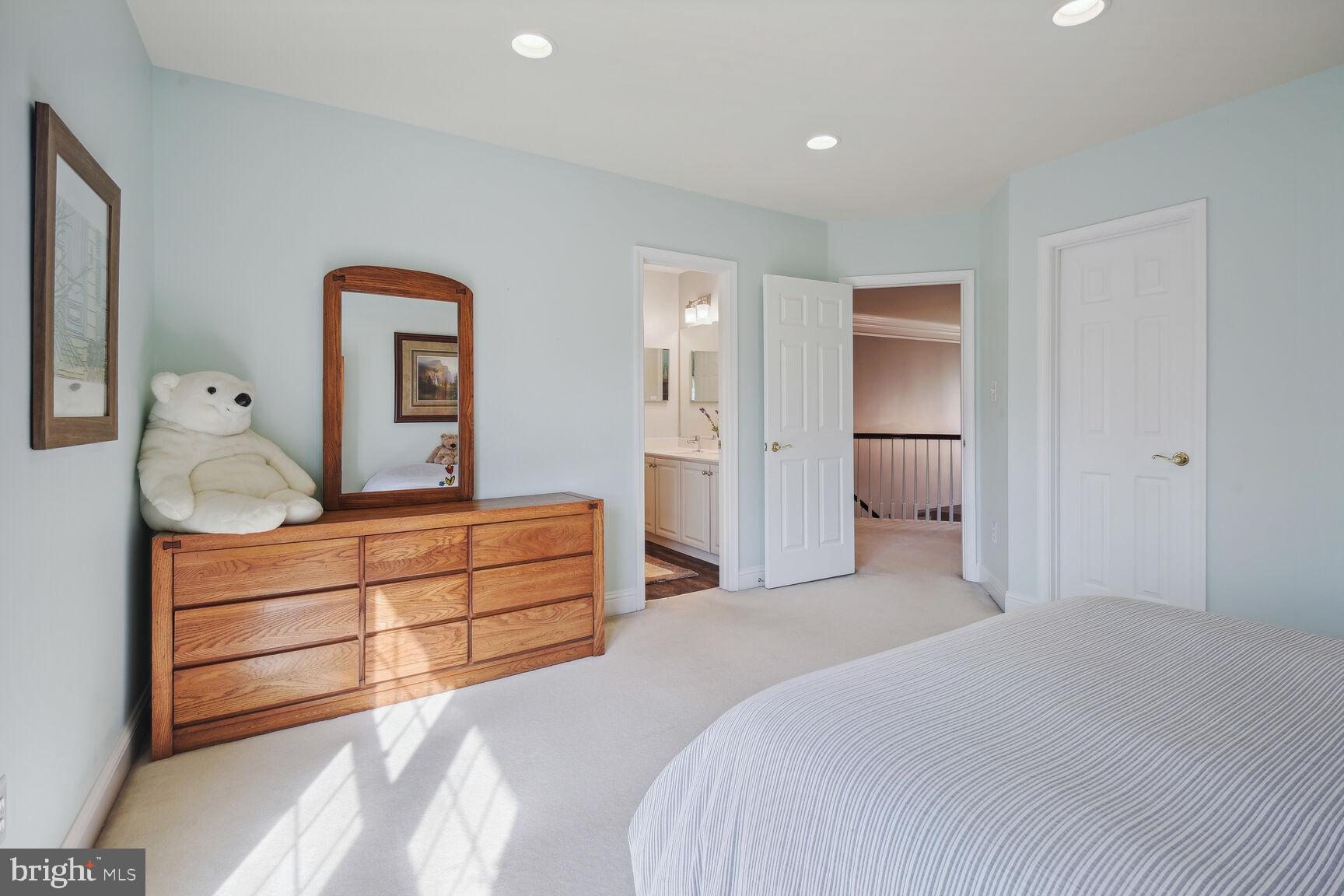 POTOMAC GLEN - Residential