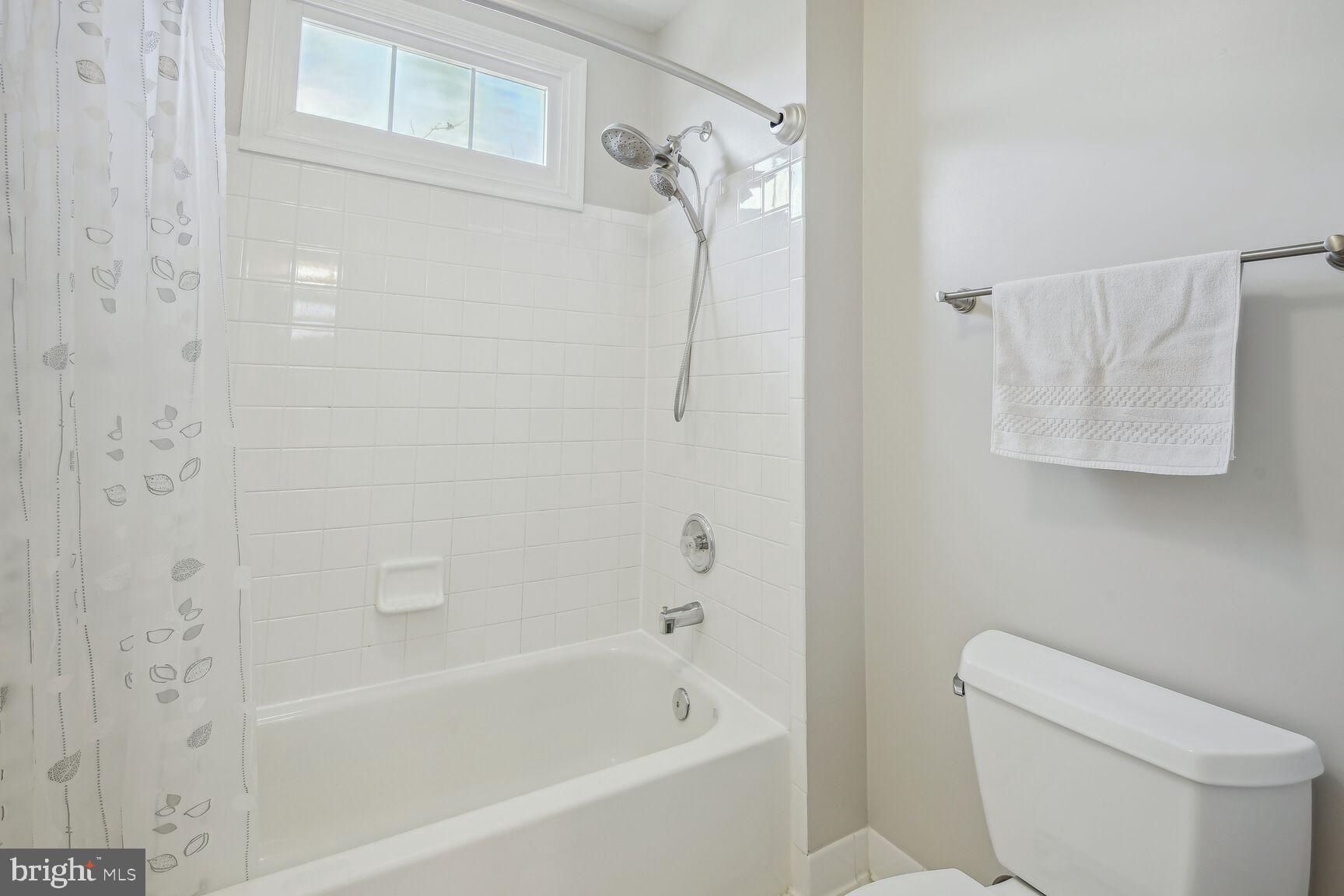 POTOMAC GLEN - Residential