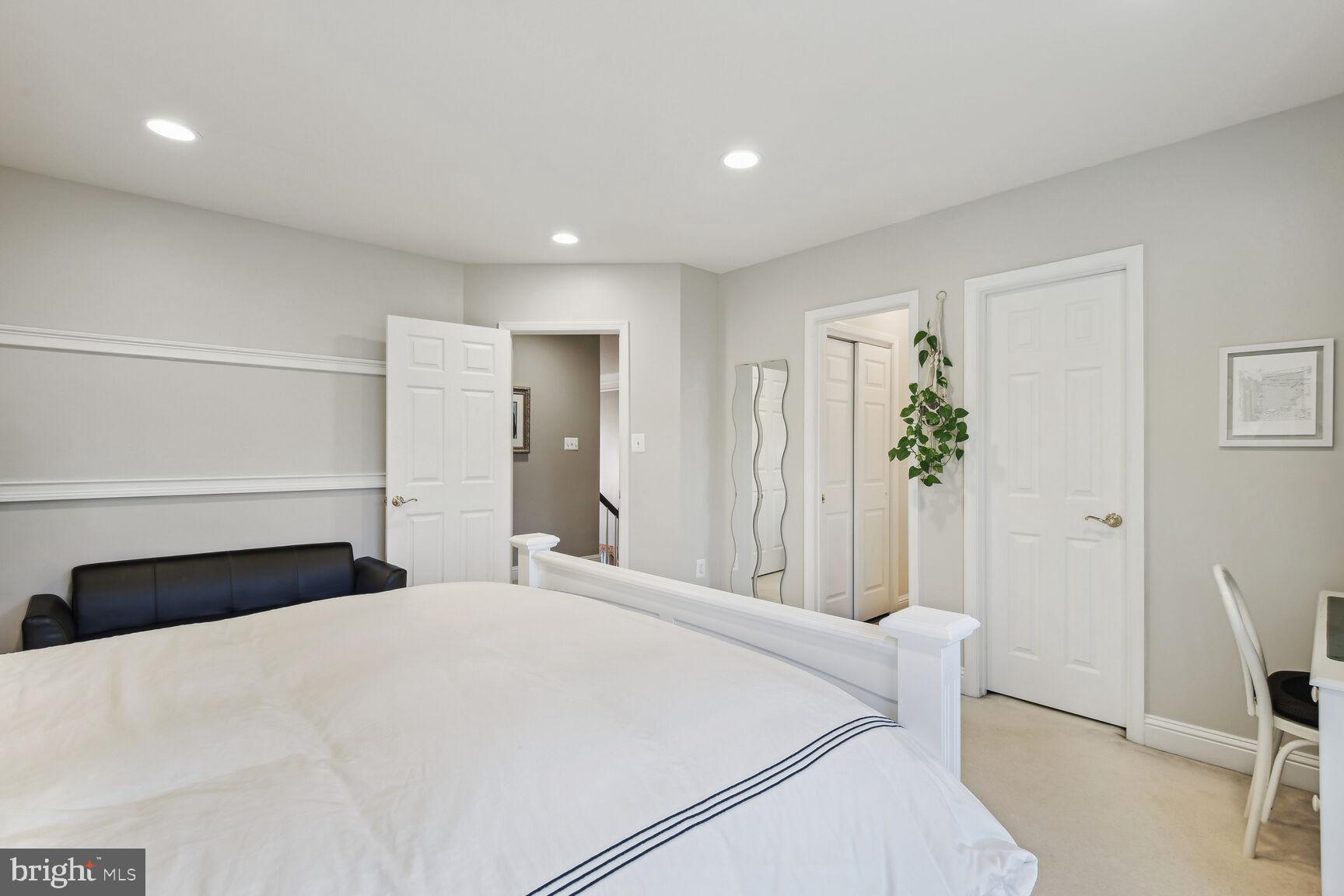 POTOMAC GLEN - Residential