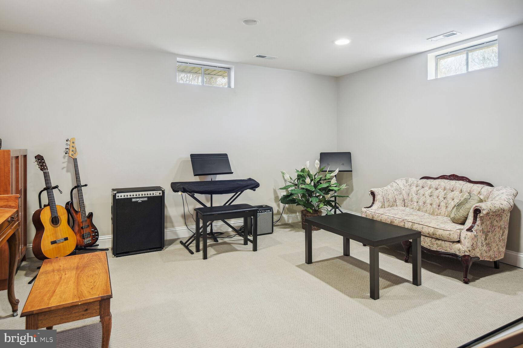 POTOMAC GLEN - Residential