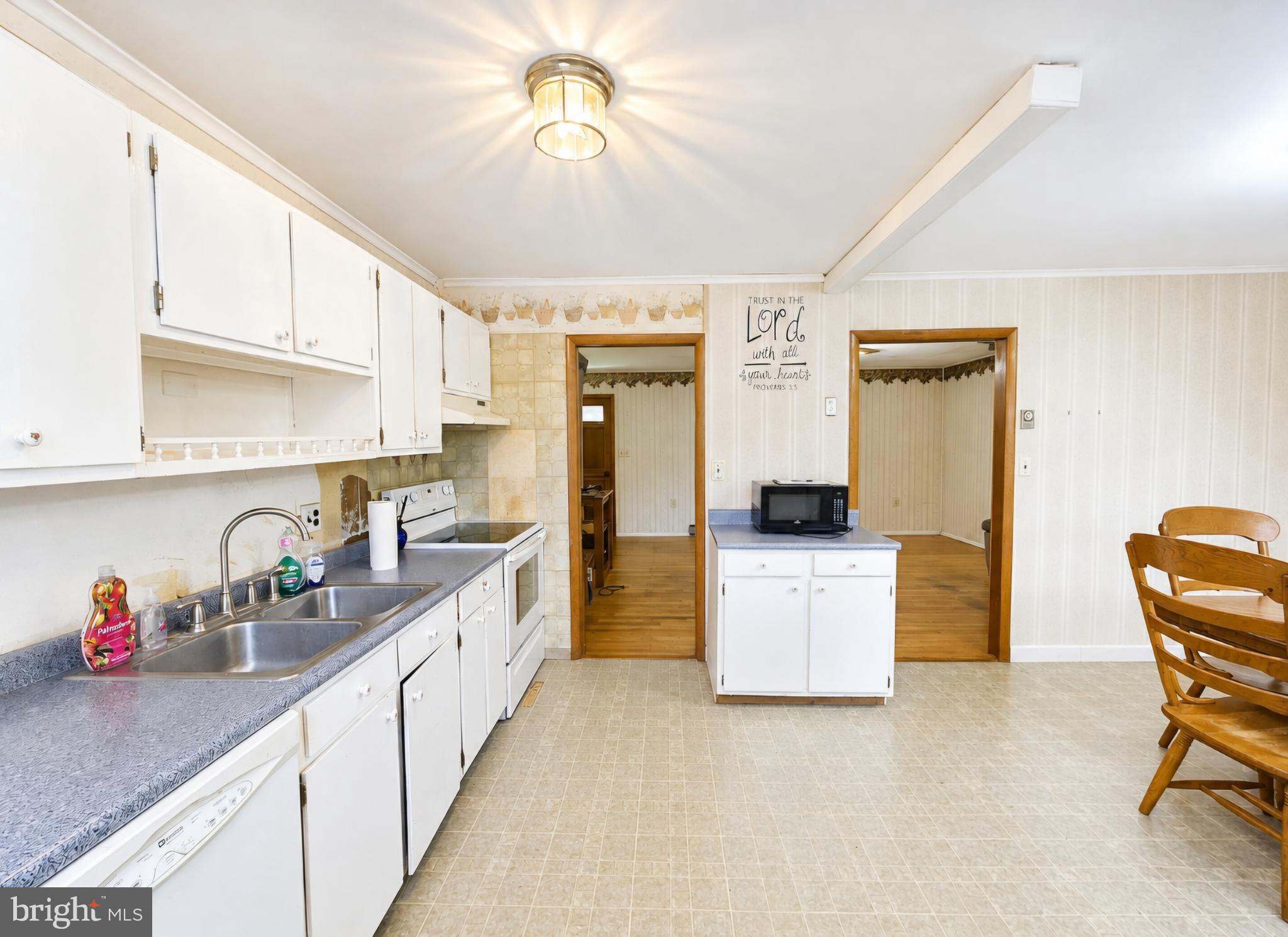 225 CEDAR HILL DRIVE
