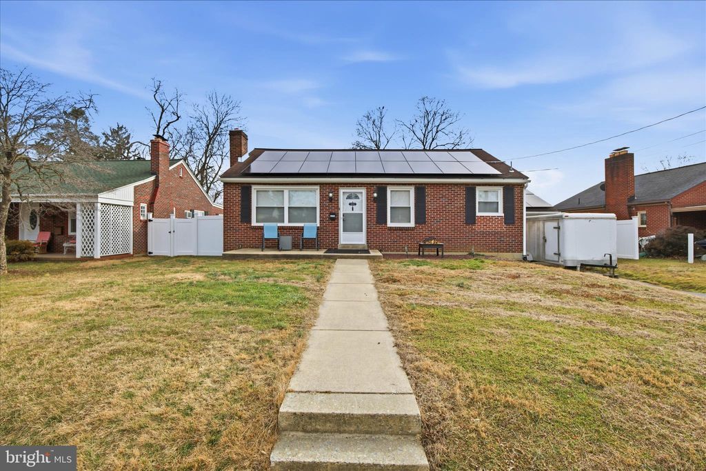 Photo of 1058 Saint Joseph Street, LANCASTER, PA 17603 (MLS # PALA2081486)