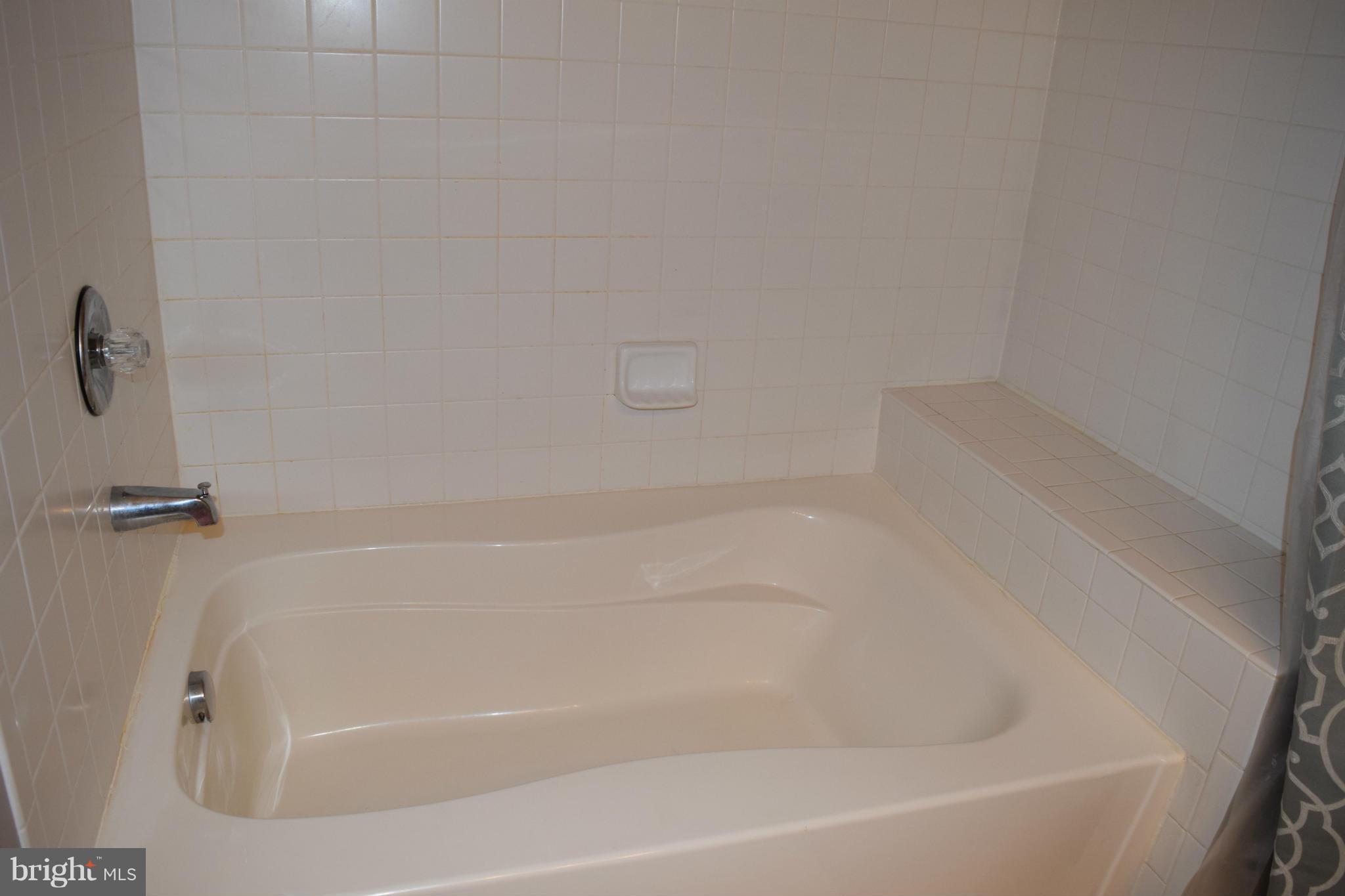 HIGH VIEW AT HUNT VALLEY - Residential Lease