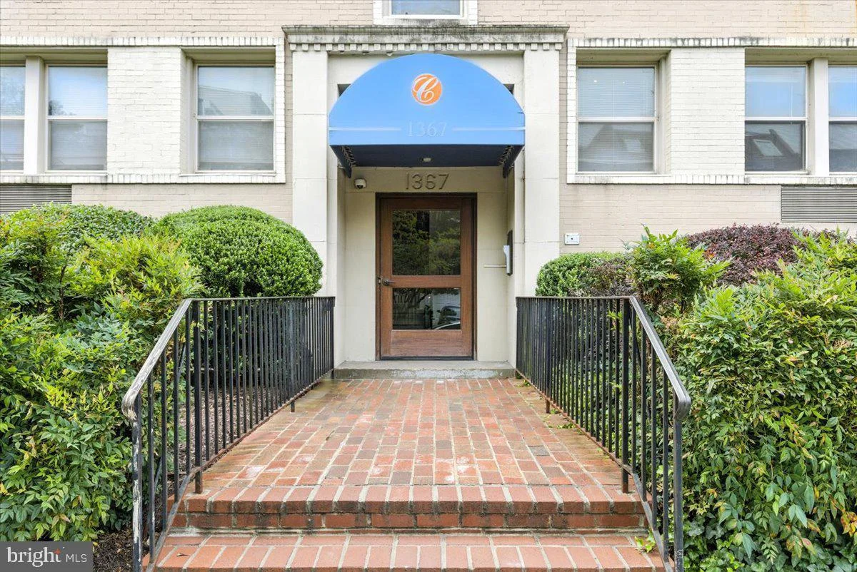 1367 K Street SE Unit B