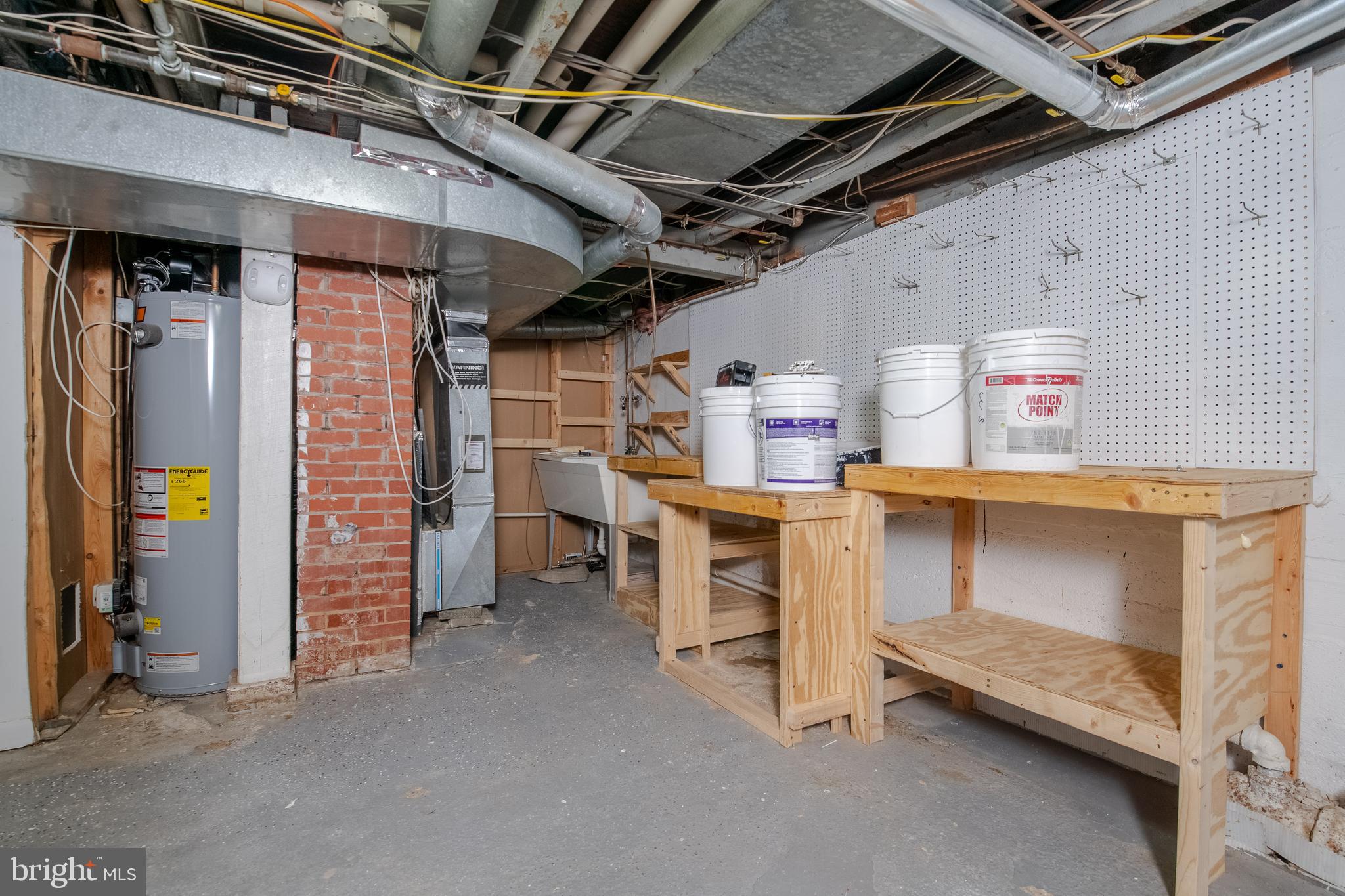 MIDDLE RIVER - Residential