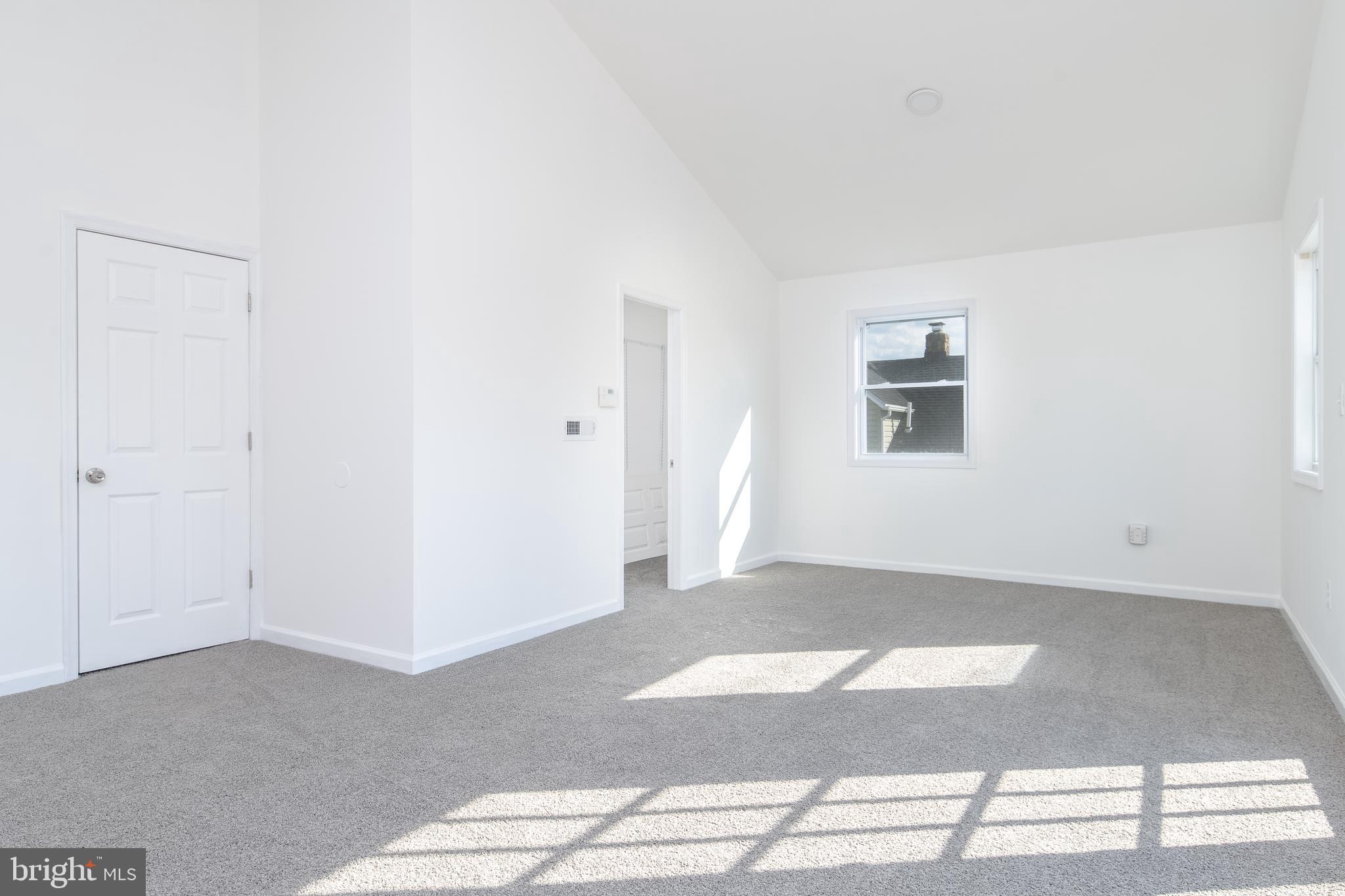 MIDDLE RIVER - Residential