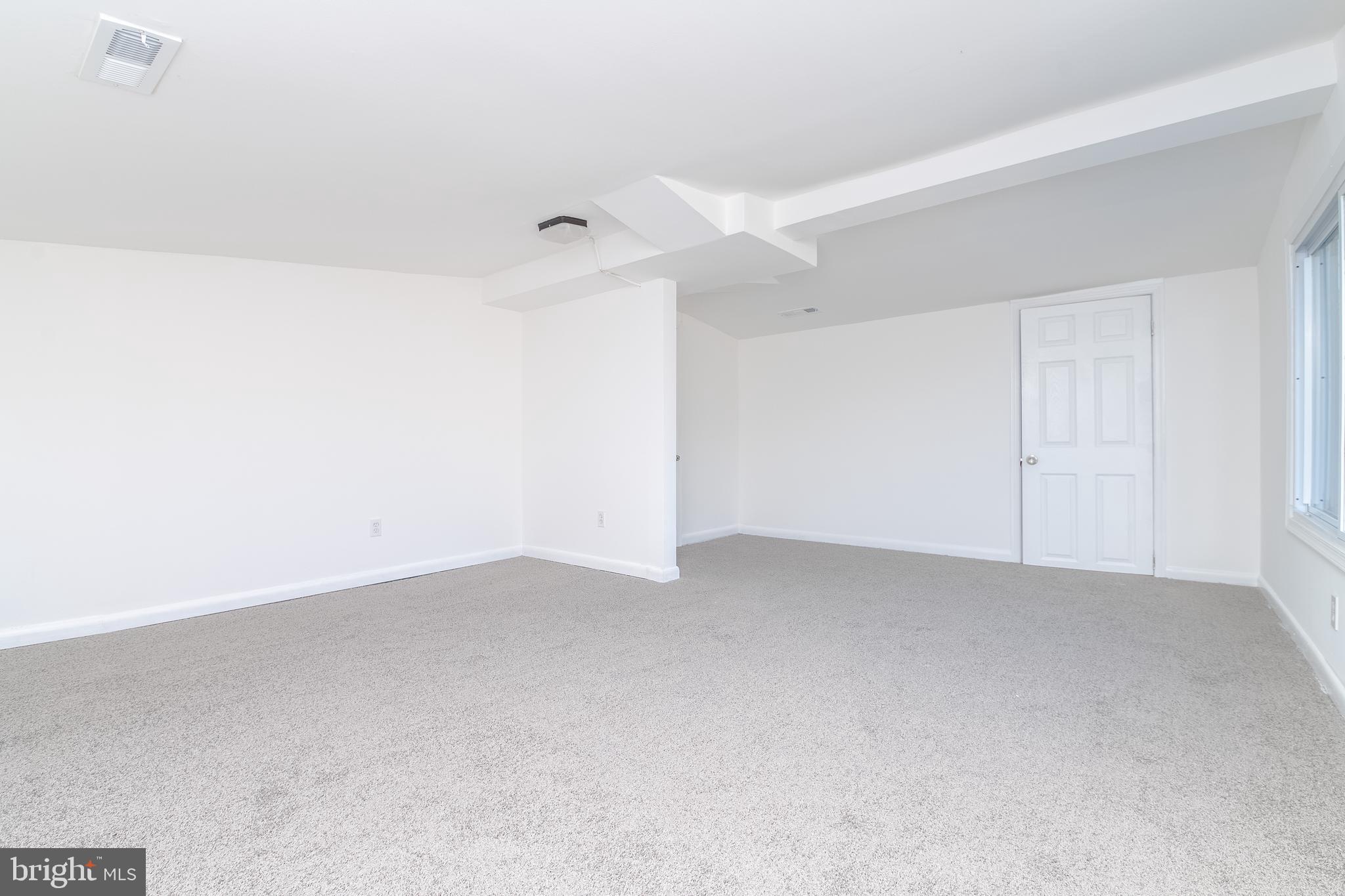 MIDDLE RIVER - Residential