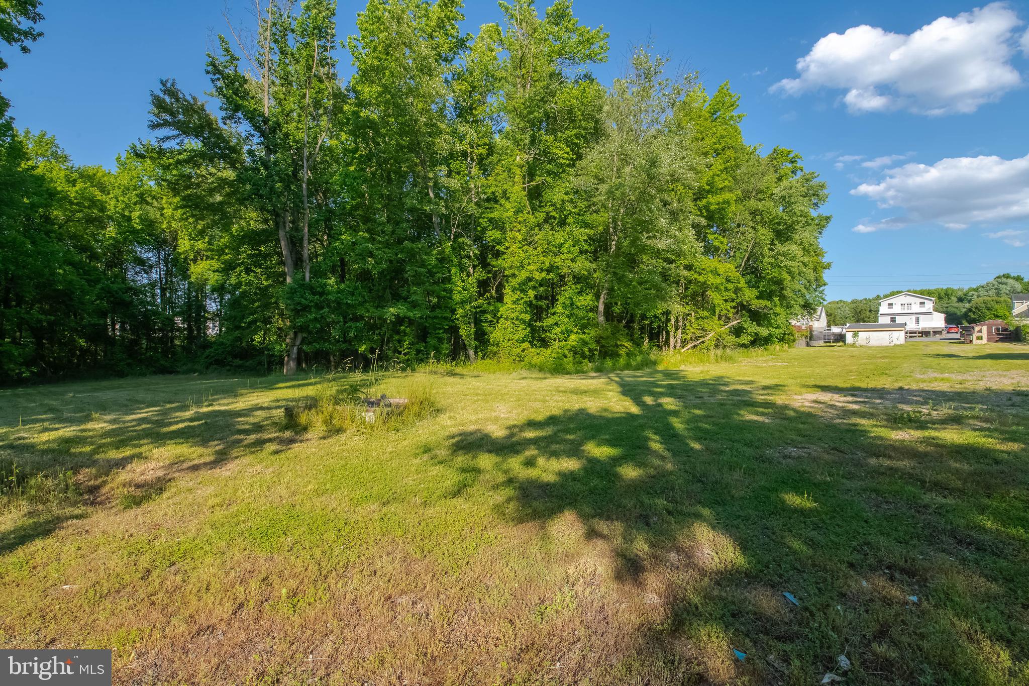 MIDDLE RIVER - Residential