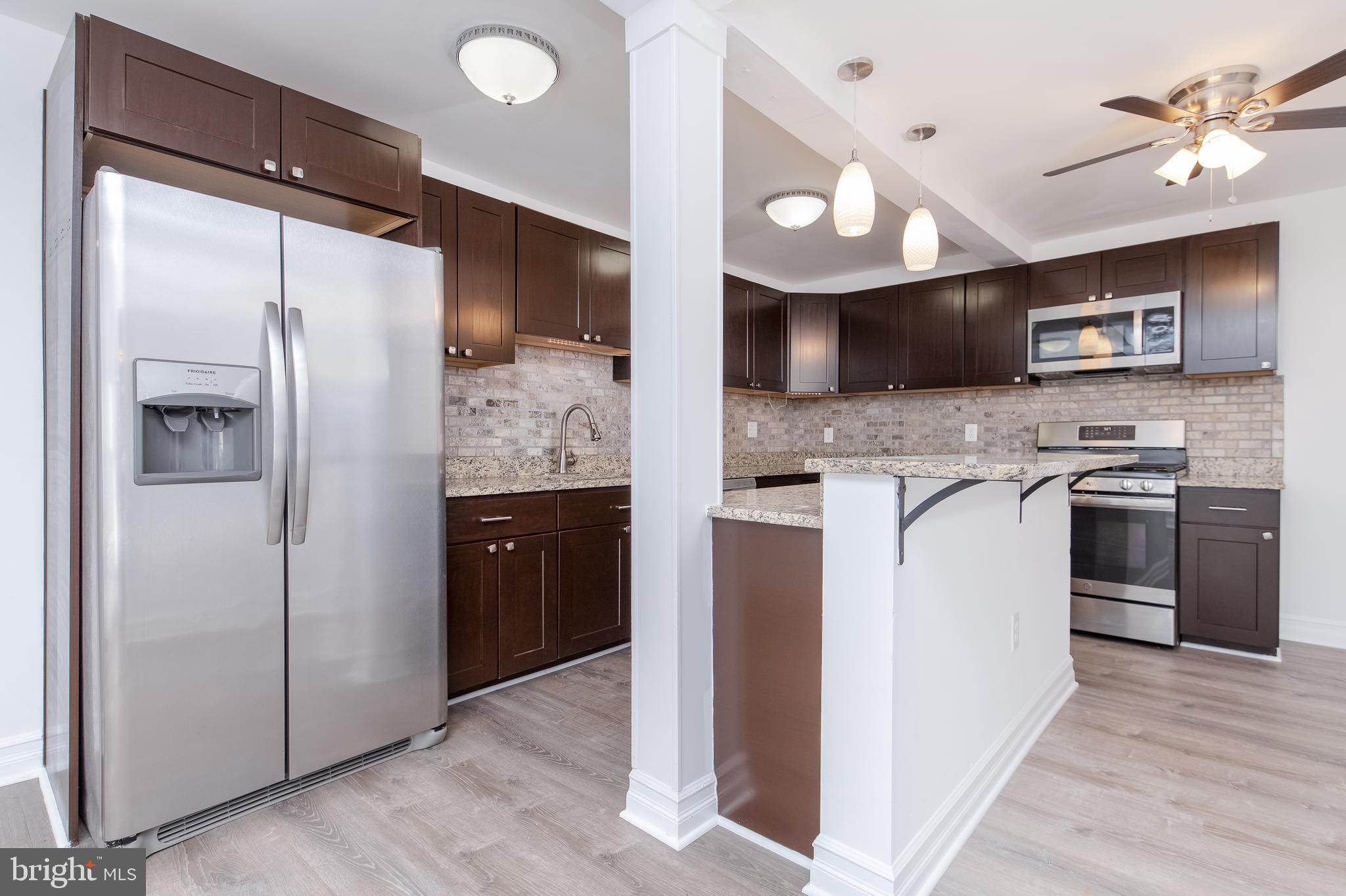 MIDDLE RIVER - Residential