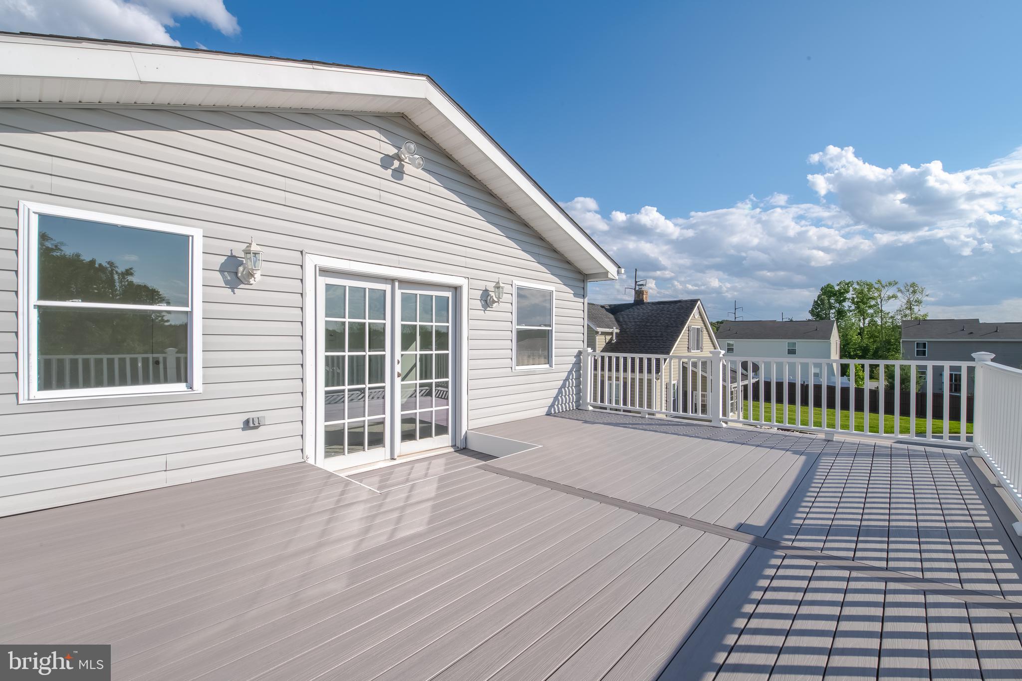 MIDDLE RIVER - Residential