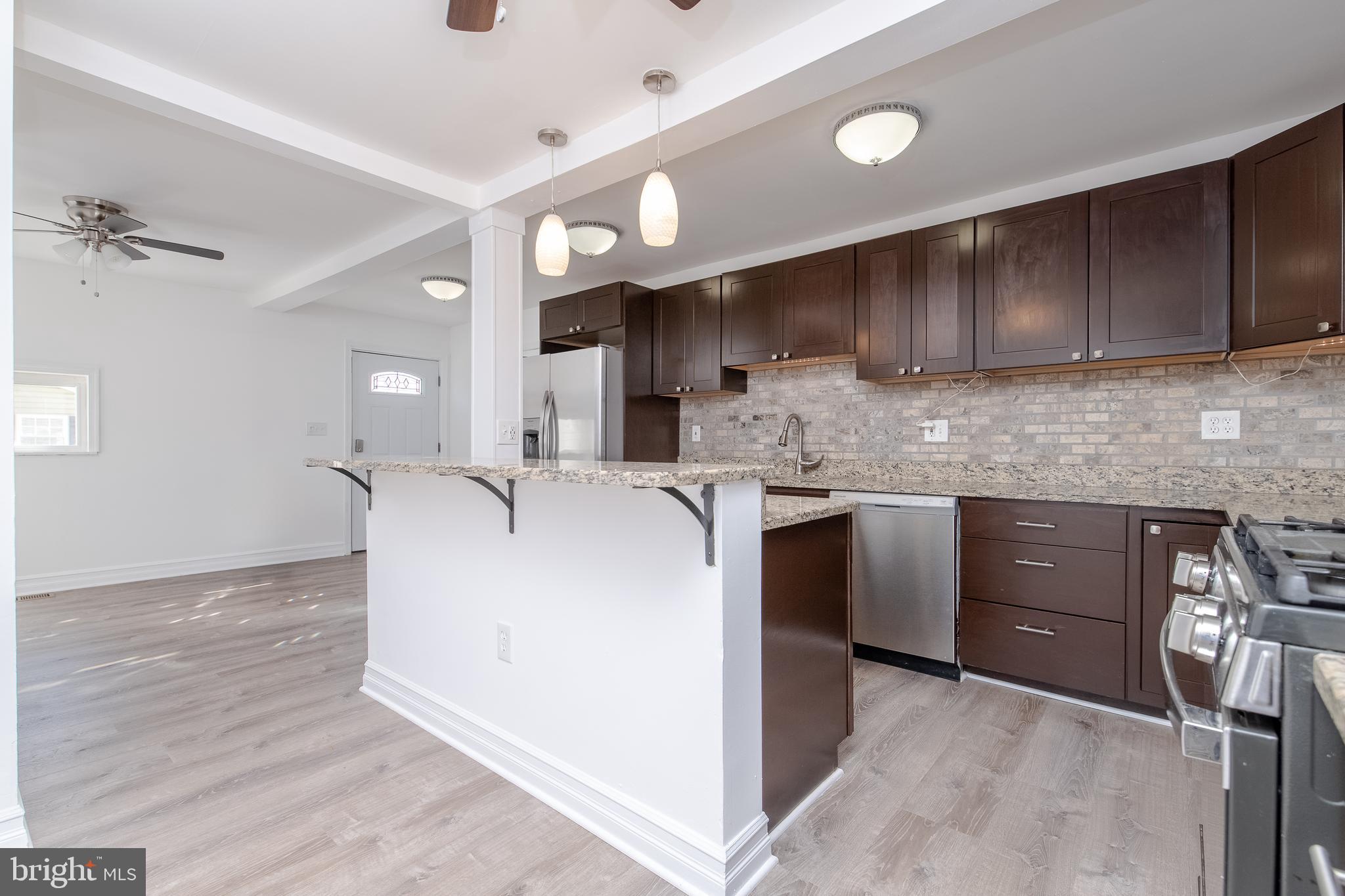 MIDDLE RIVER - Residential