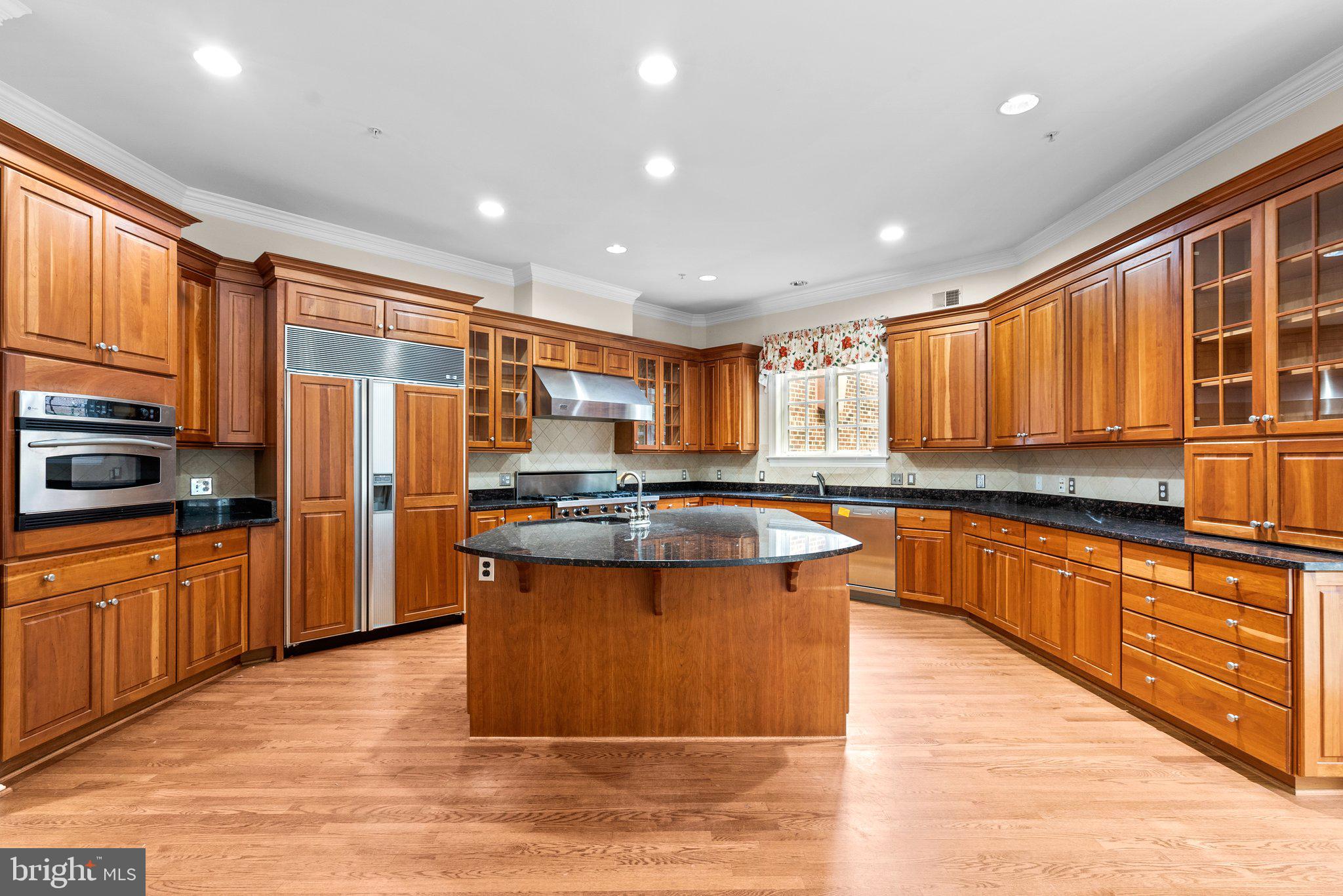 BRADLEY HILLS GROVE - Residential