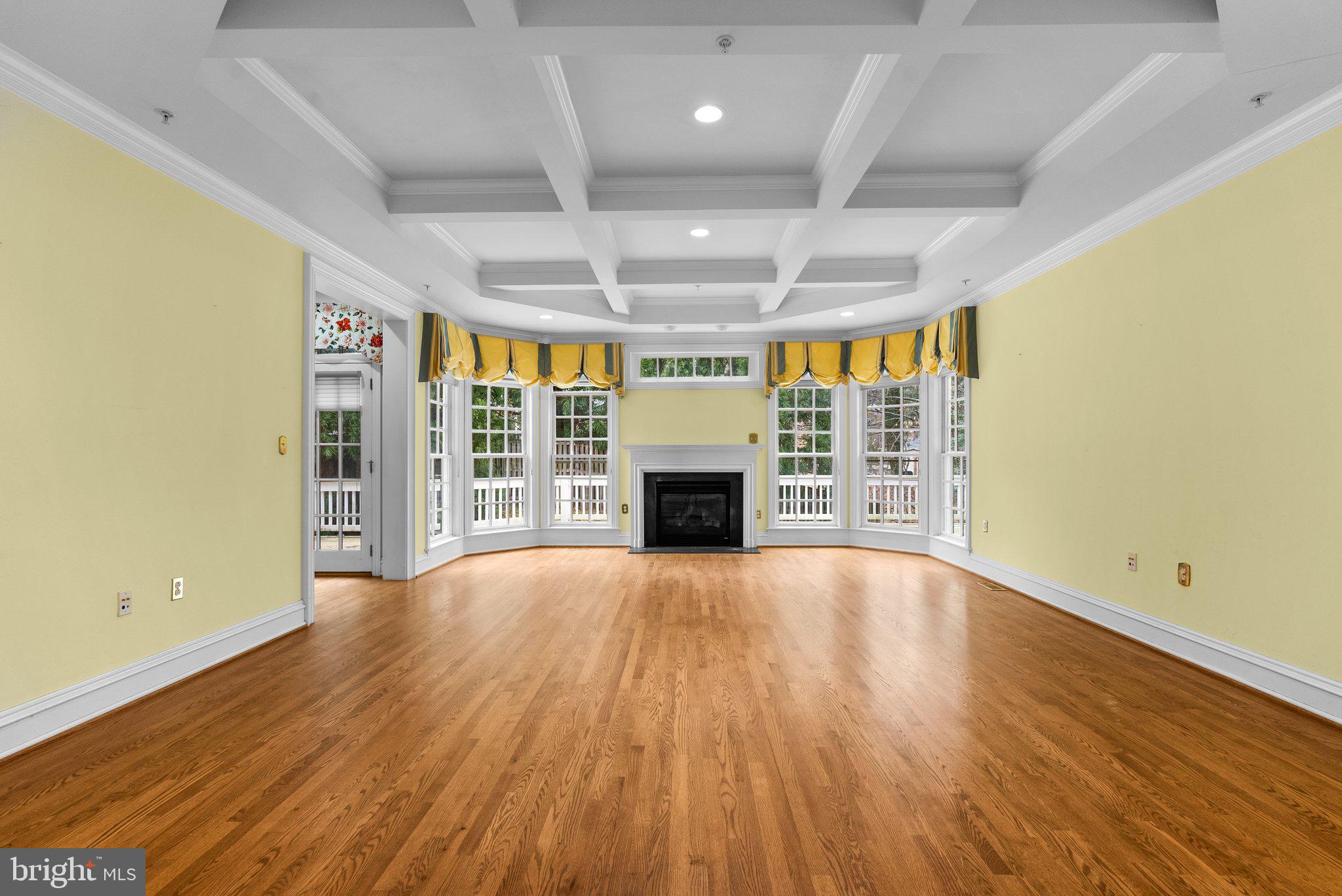 BRADLEY HILLS GROVE - Residential