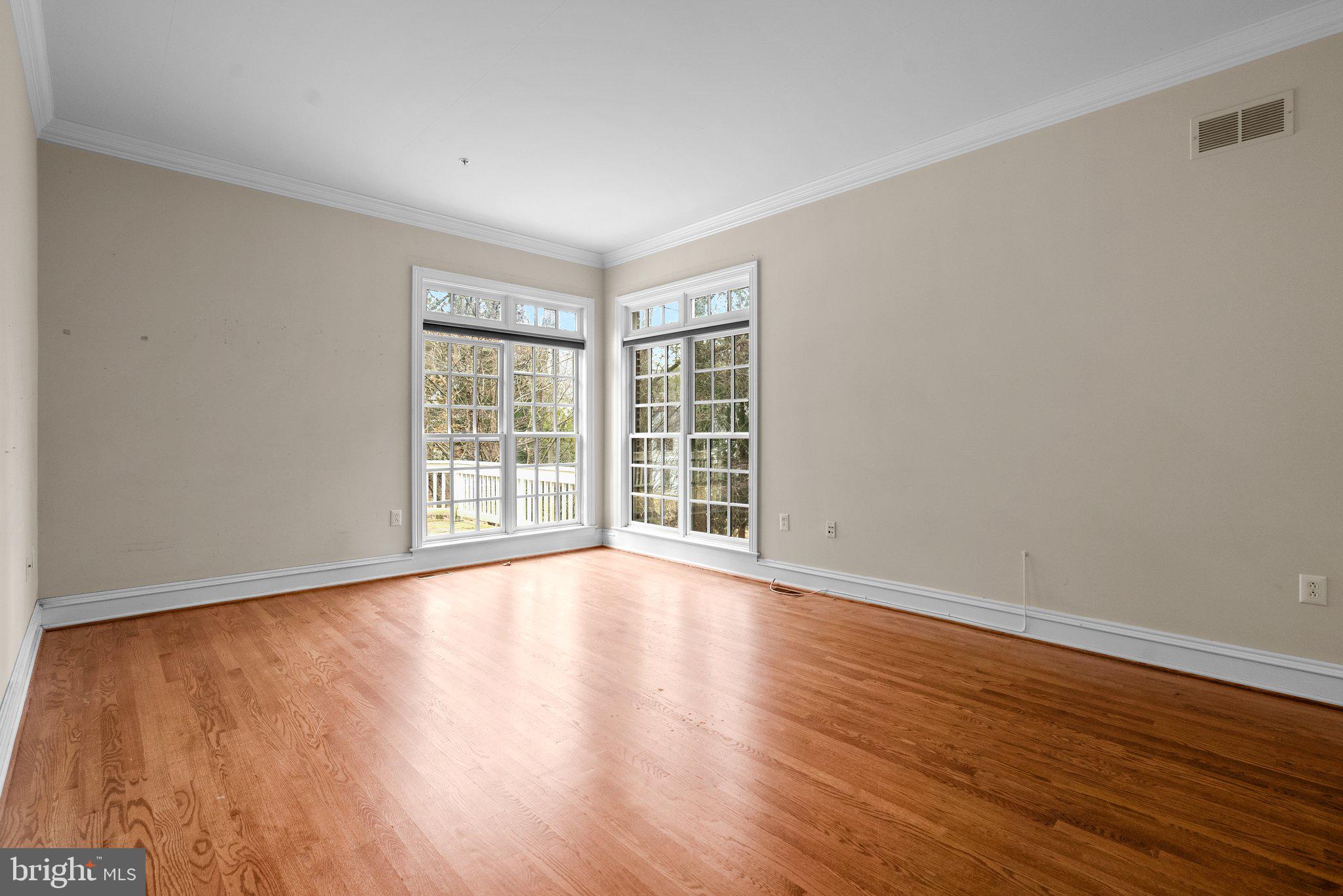 BRADLEY HILLS GROVE - Residential