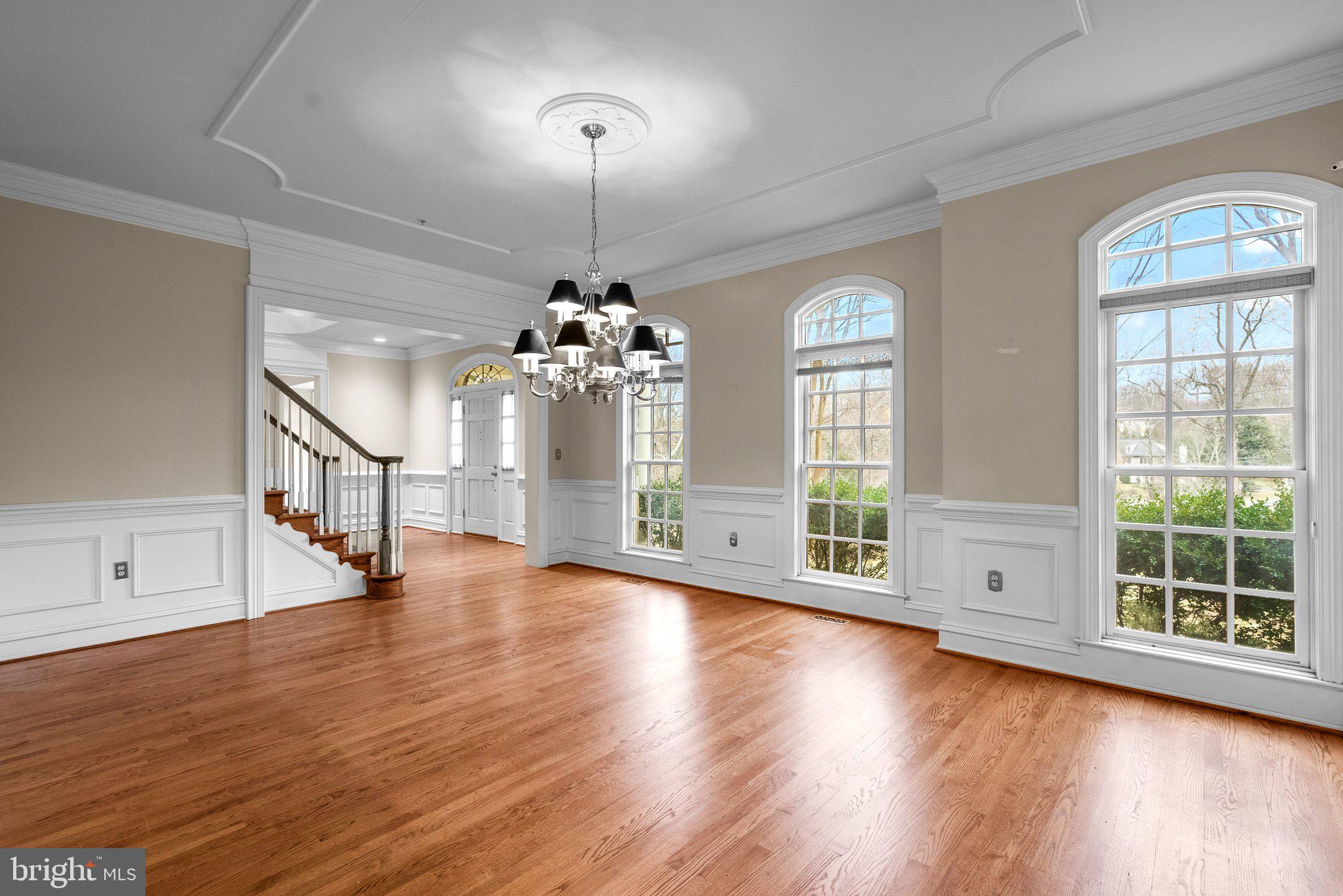 BRADLEY HILLS GROVE - Residential