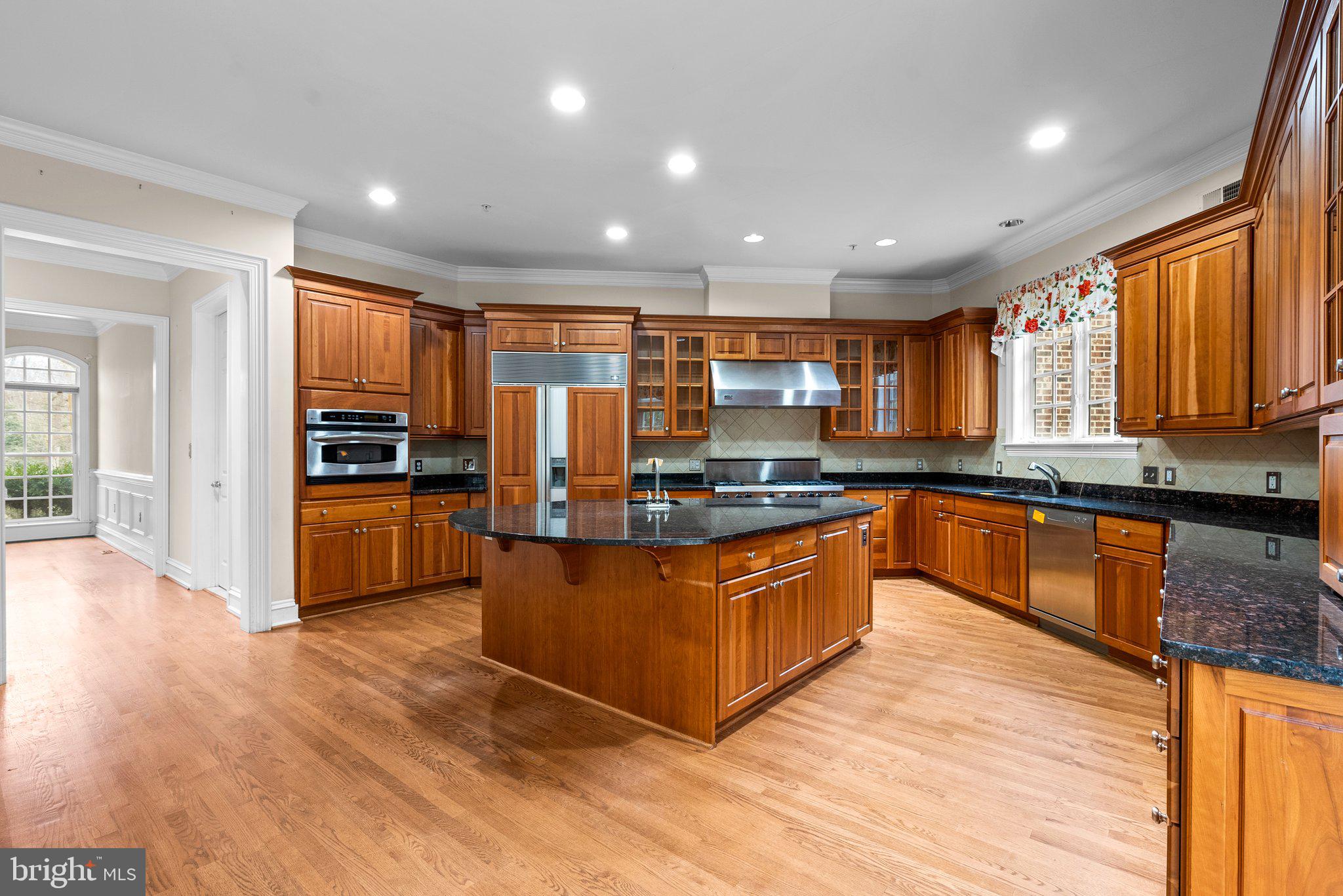 BRADLEY HILLS GROVE - Residential