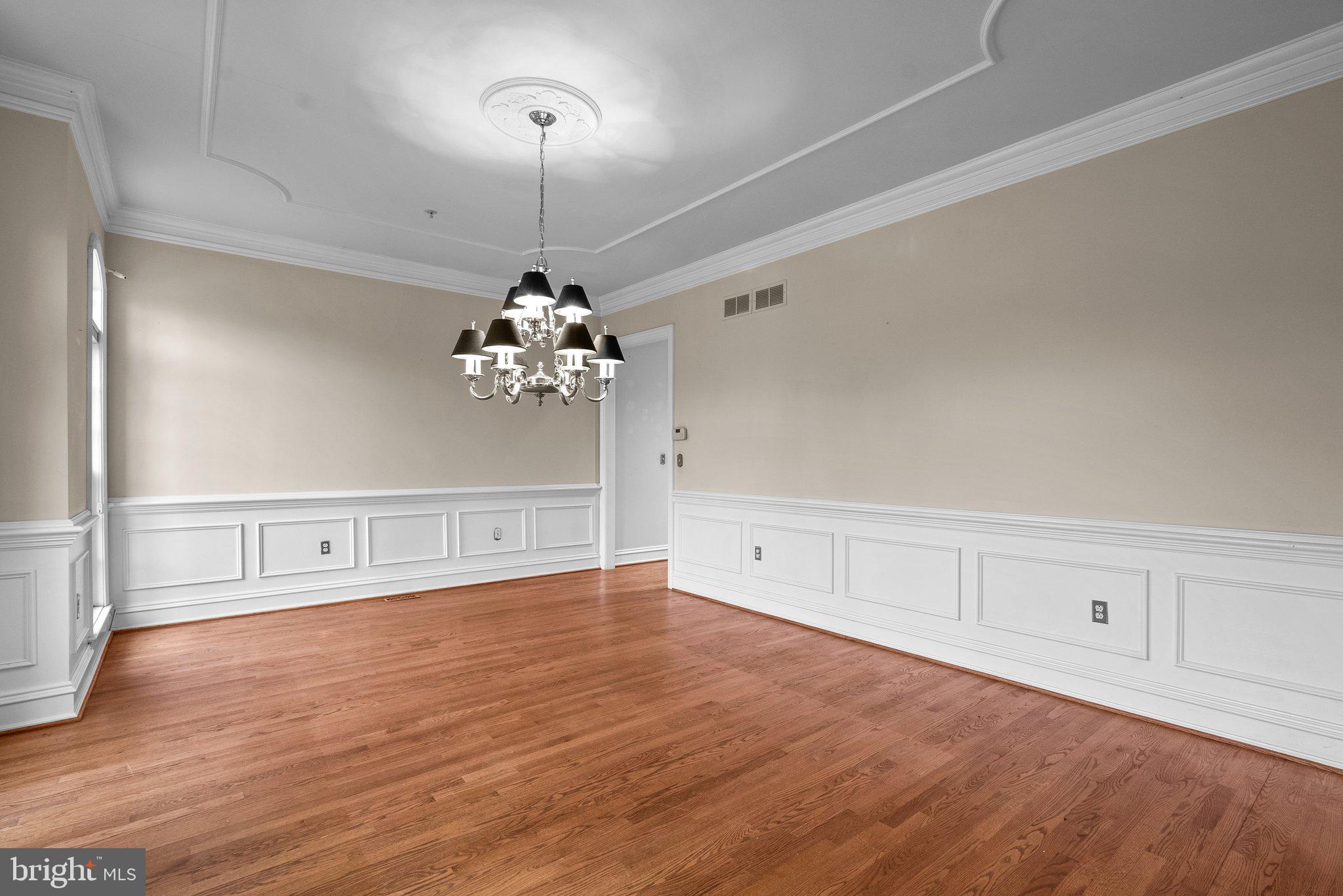 BRADLEY HILLS GROVE - Residential