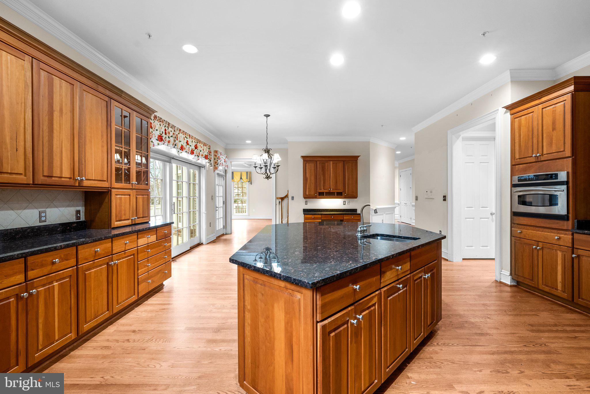 BRADLEY HILLS GROVE - Residential