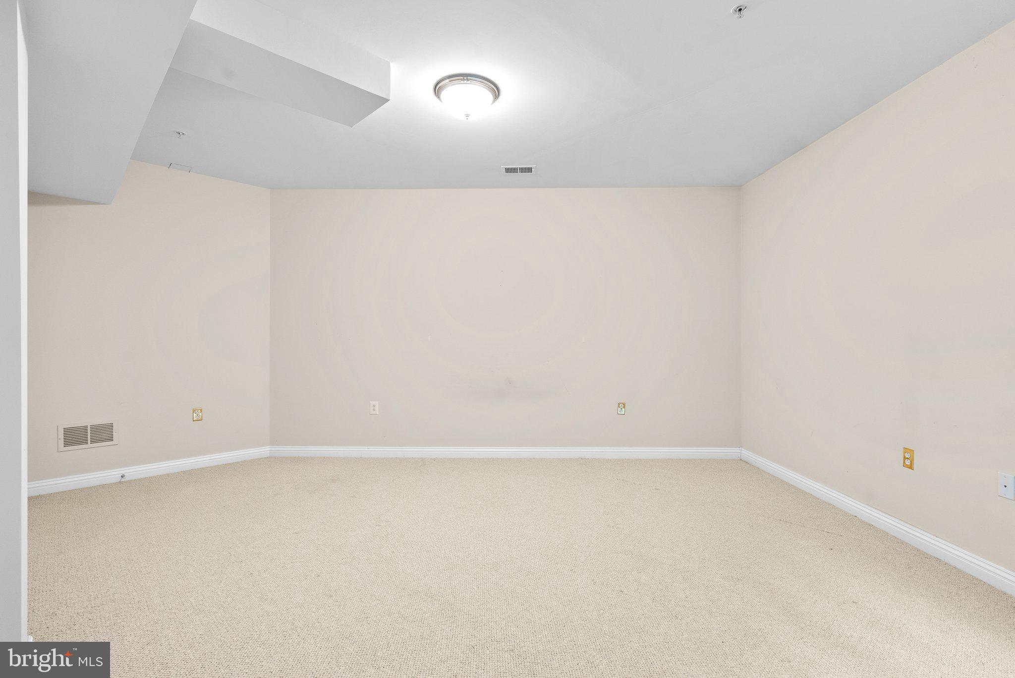 BRADLEY HILLS GROVE - Residential