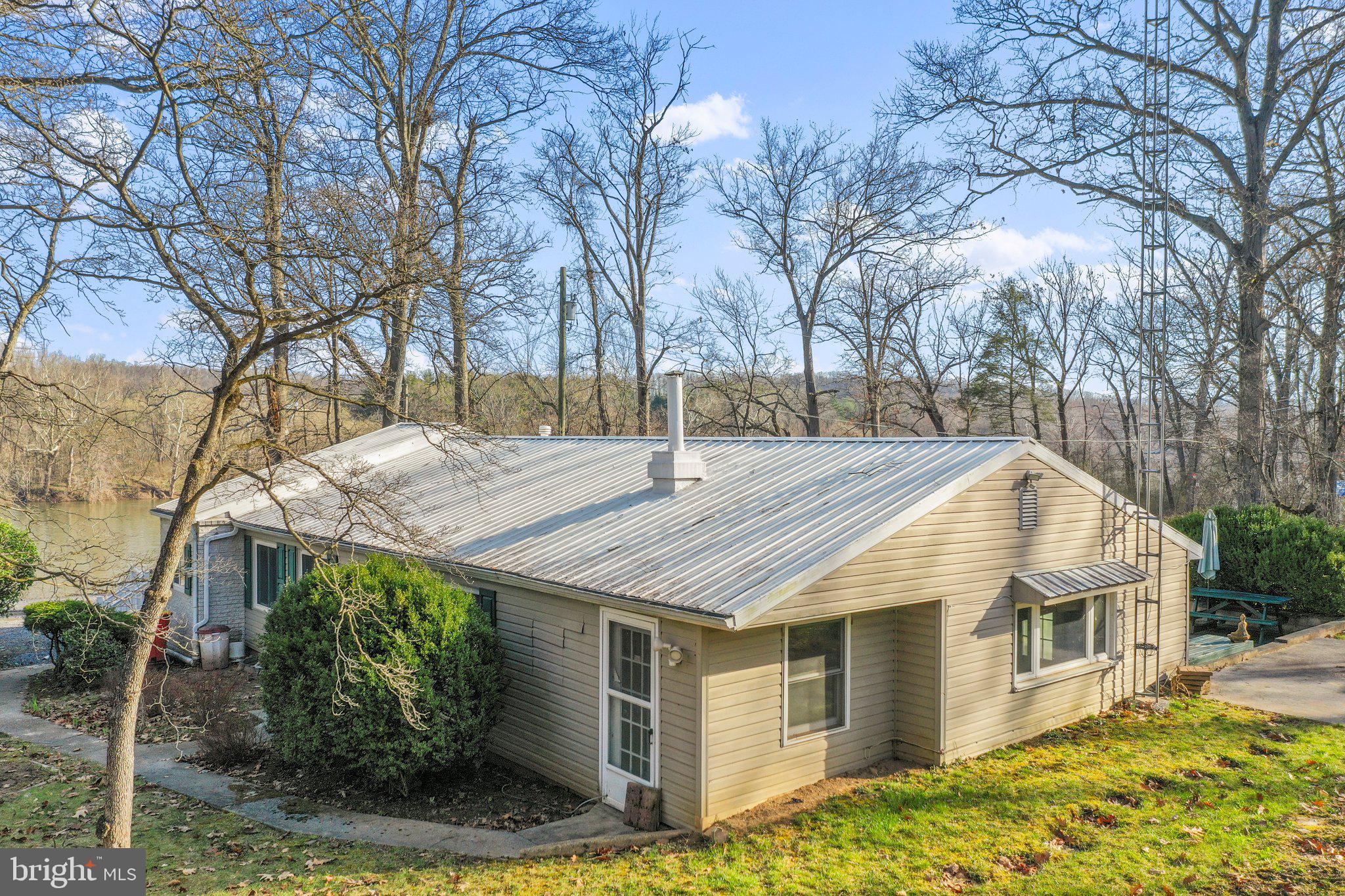 POTOMAC PARK ESTATES - Residential