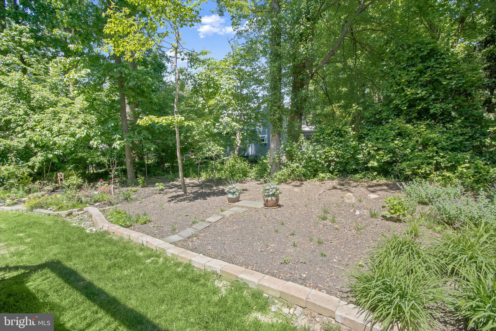 CEDAR WOODS - Residential