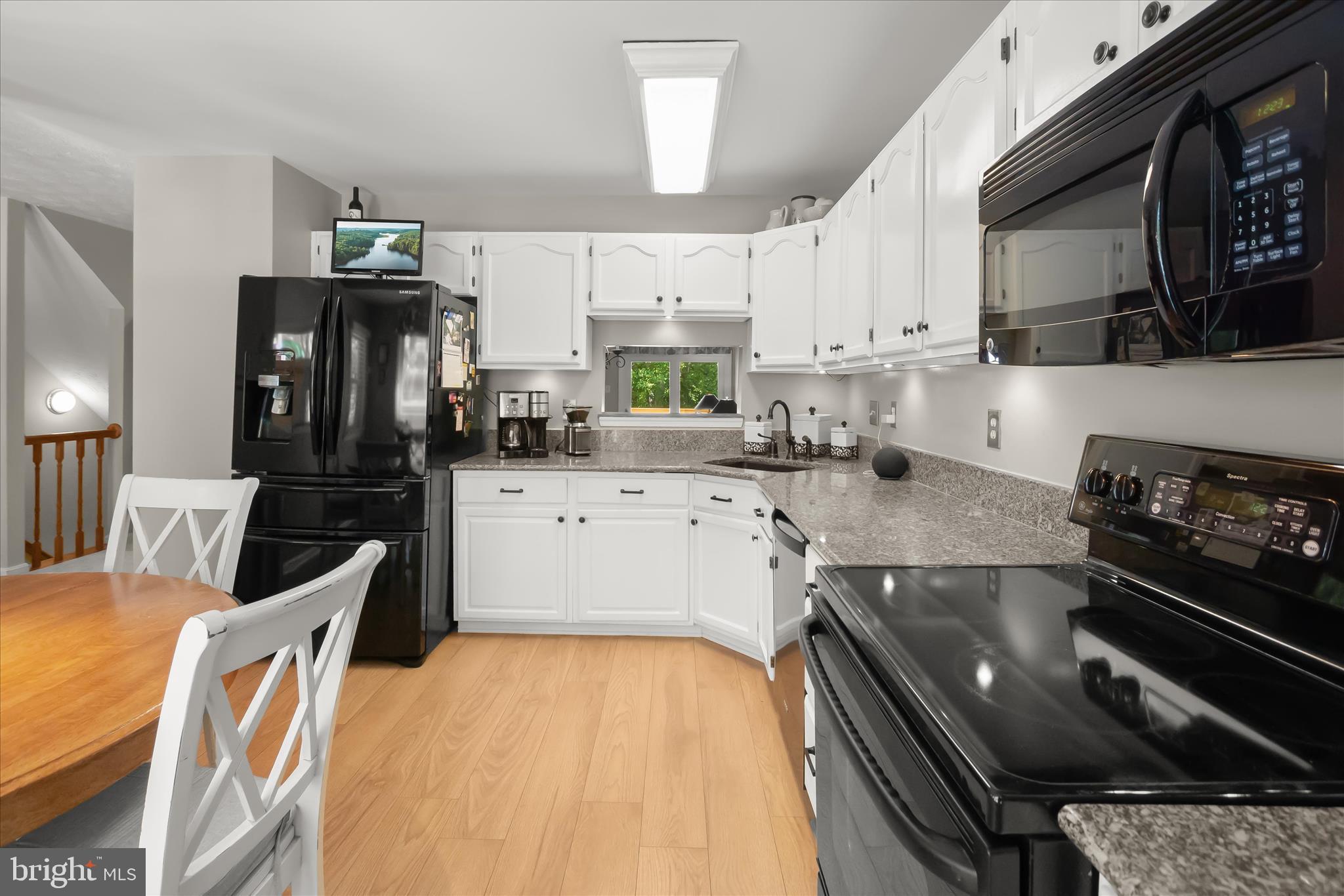 CEDAR WOODS - Residential