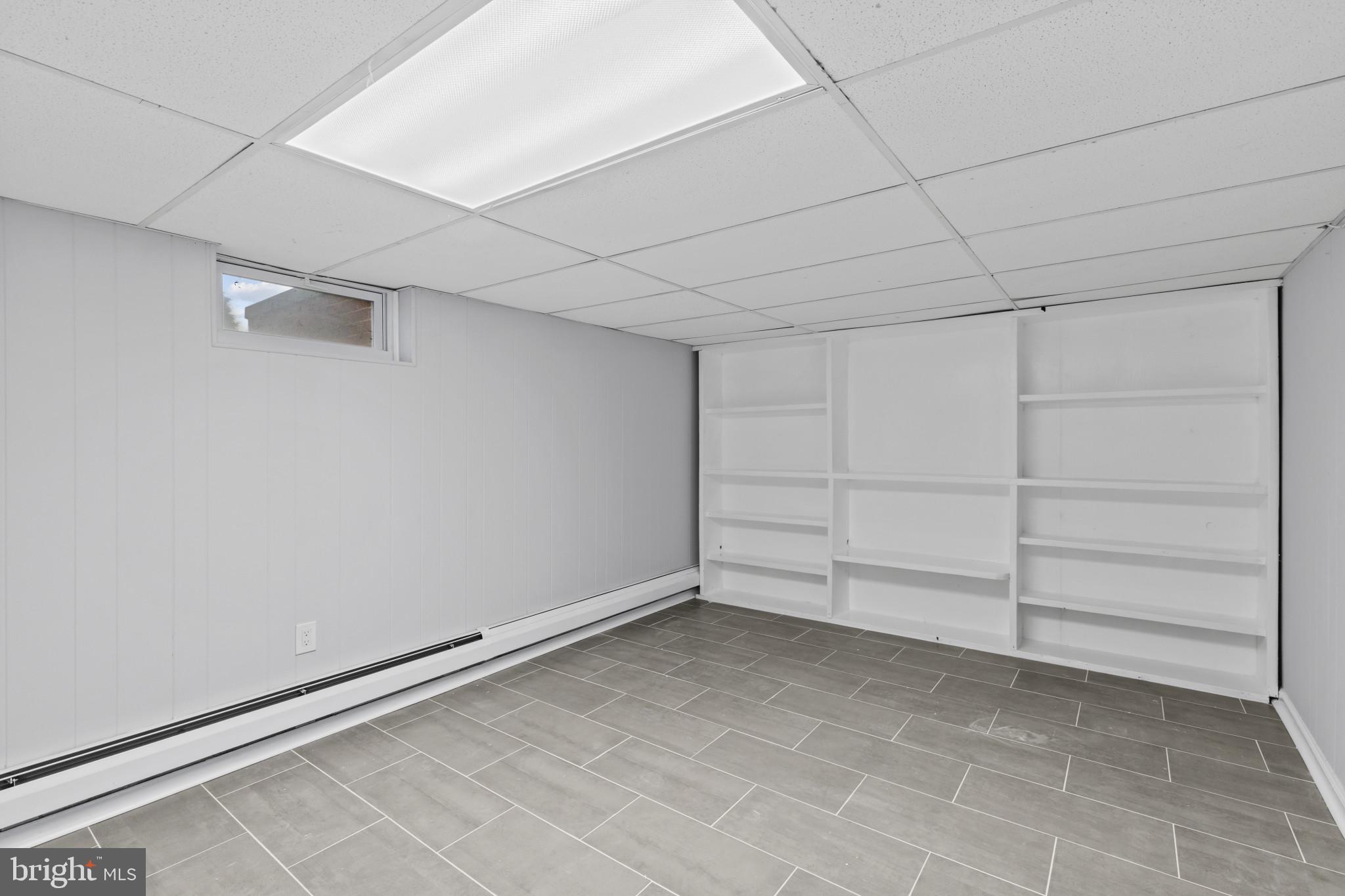 MIDDLE RIVER - Residential