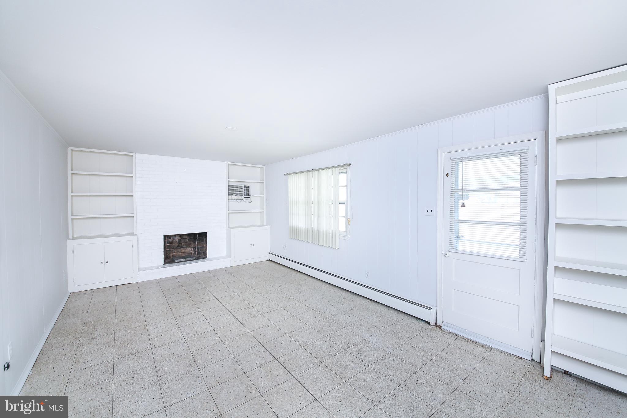 BRIAR HILL FARMS - Residential