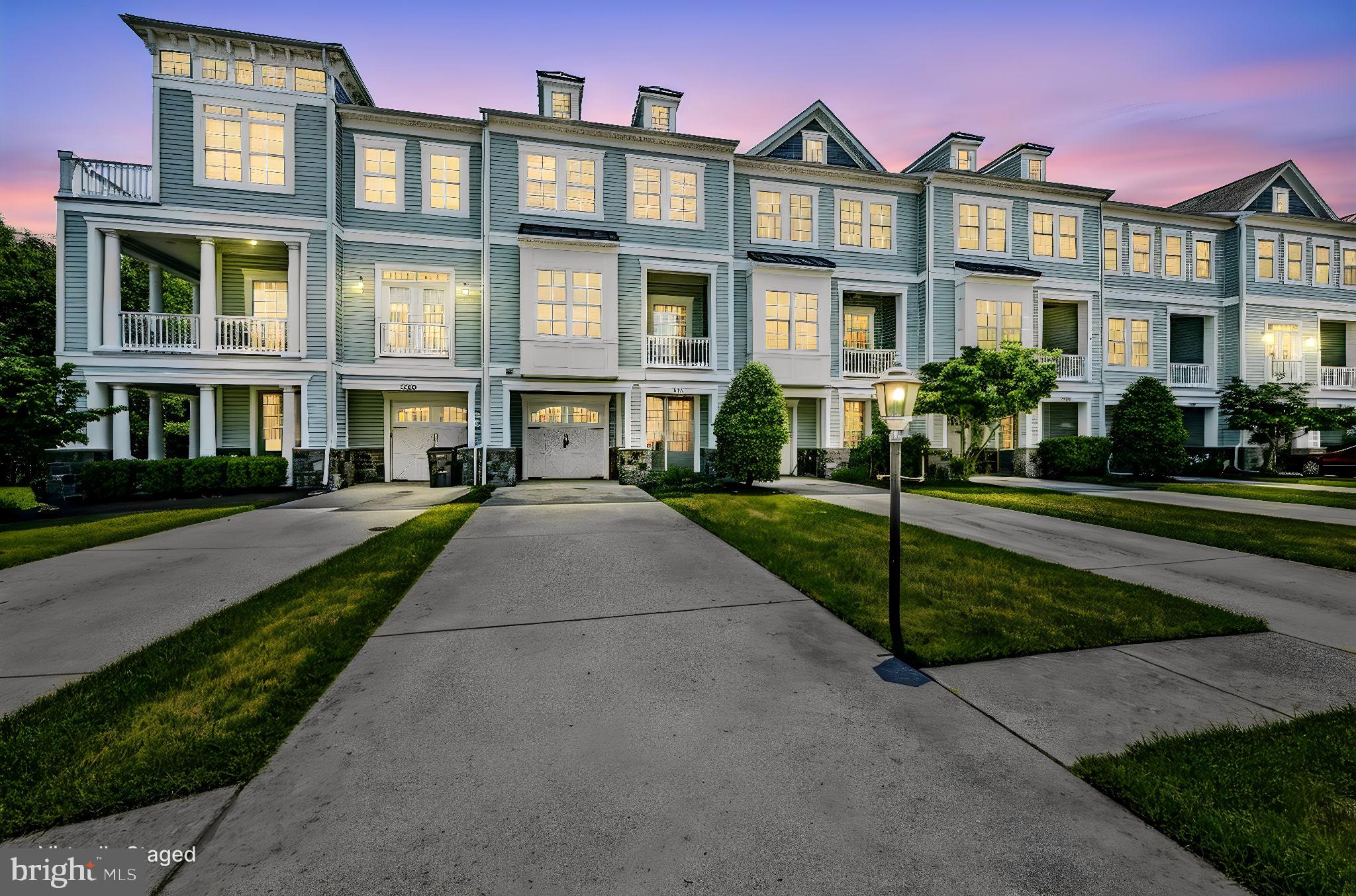 21111 LAGUNA DRIVE