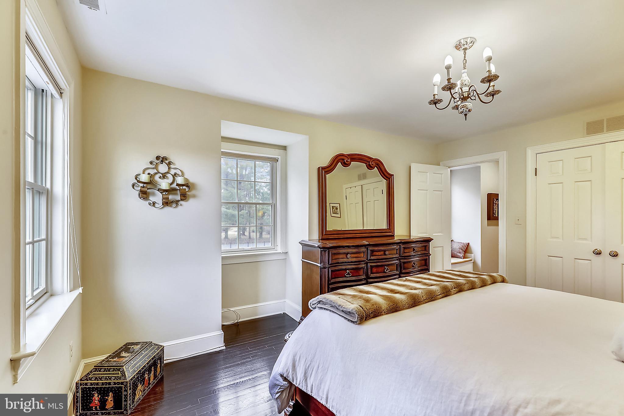 RIVER OAKS FARM - Residential Lease