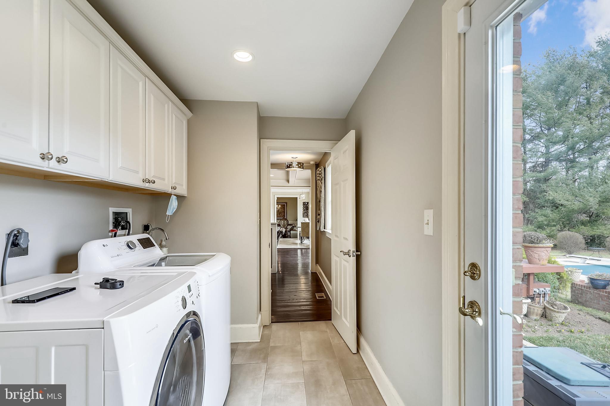 RIVER OAKS FARM - Residential Lease