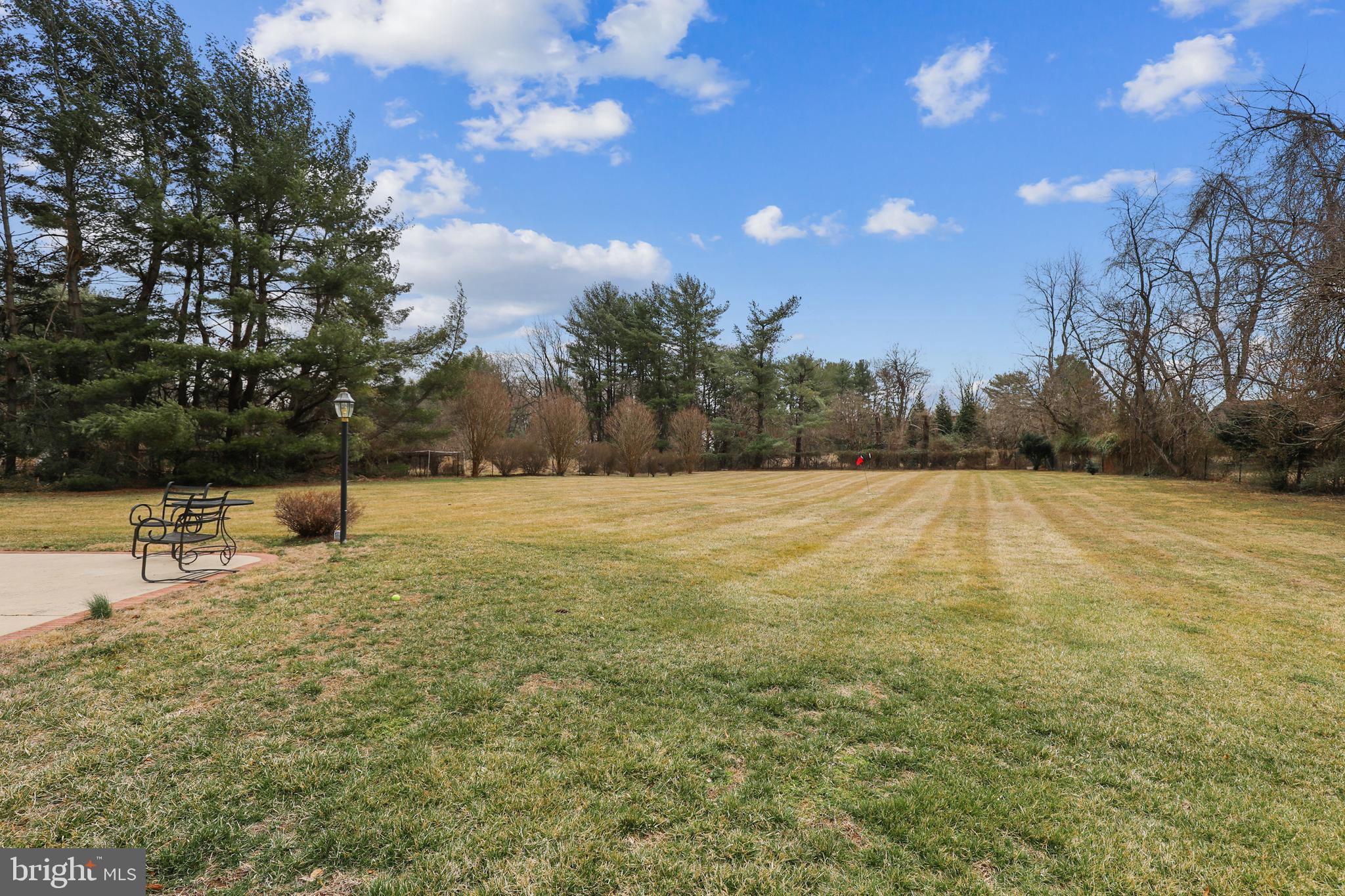 RIVER OAKS FARM - Residential Lease