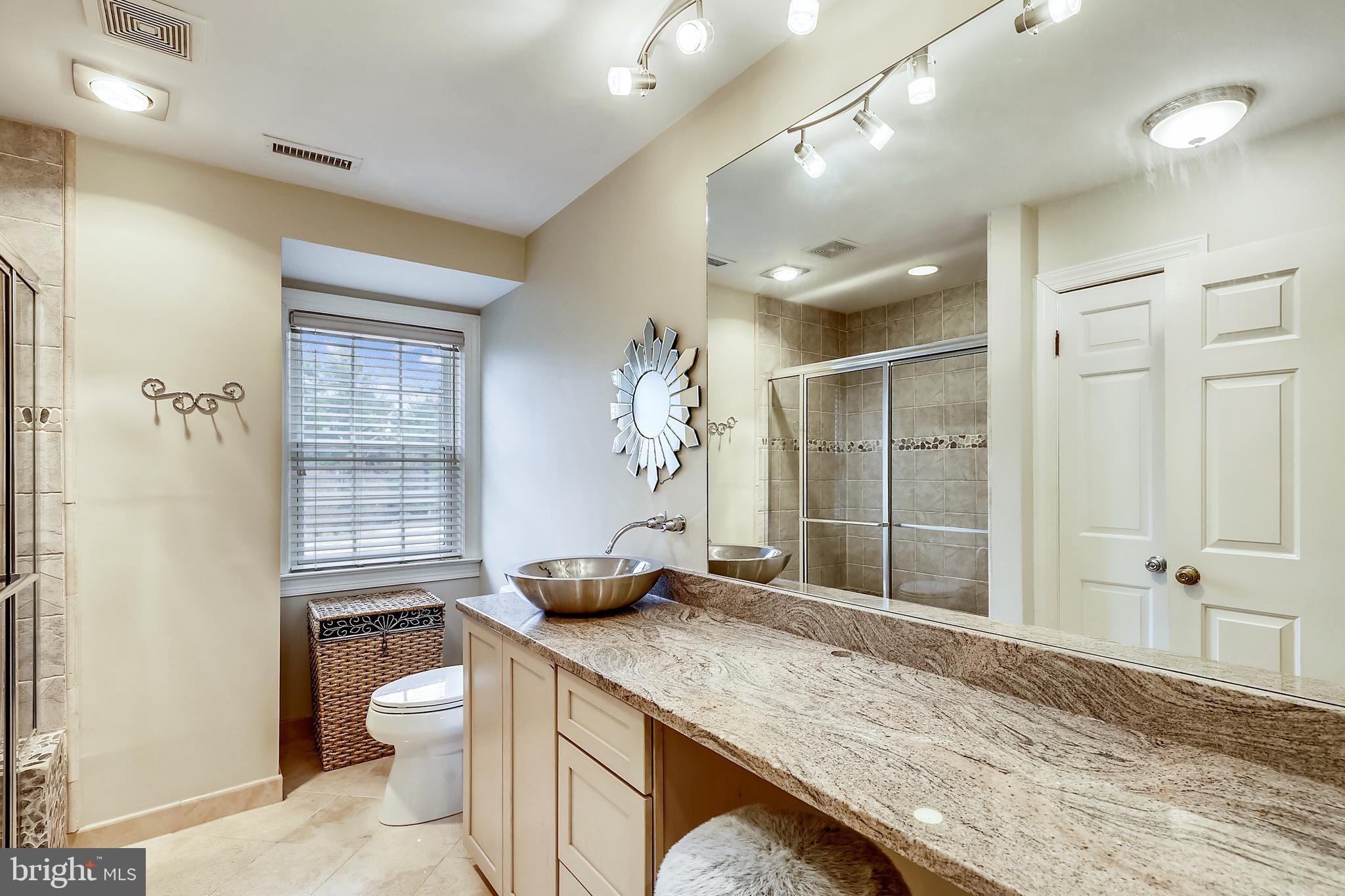 RIVER OAKS FARM - Residential Lease