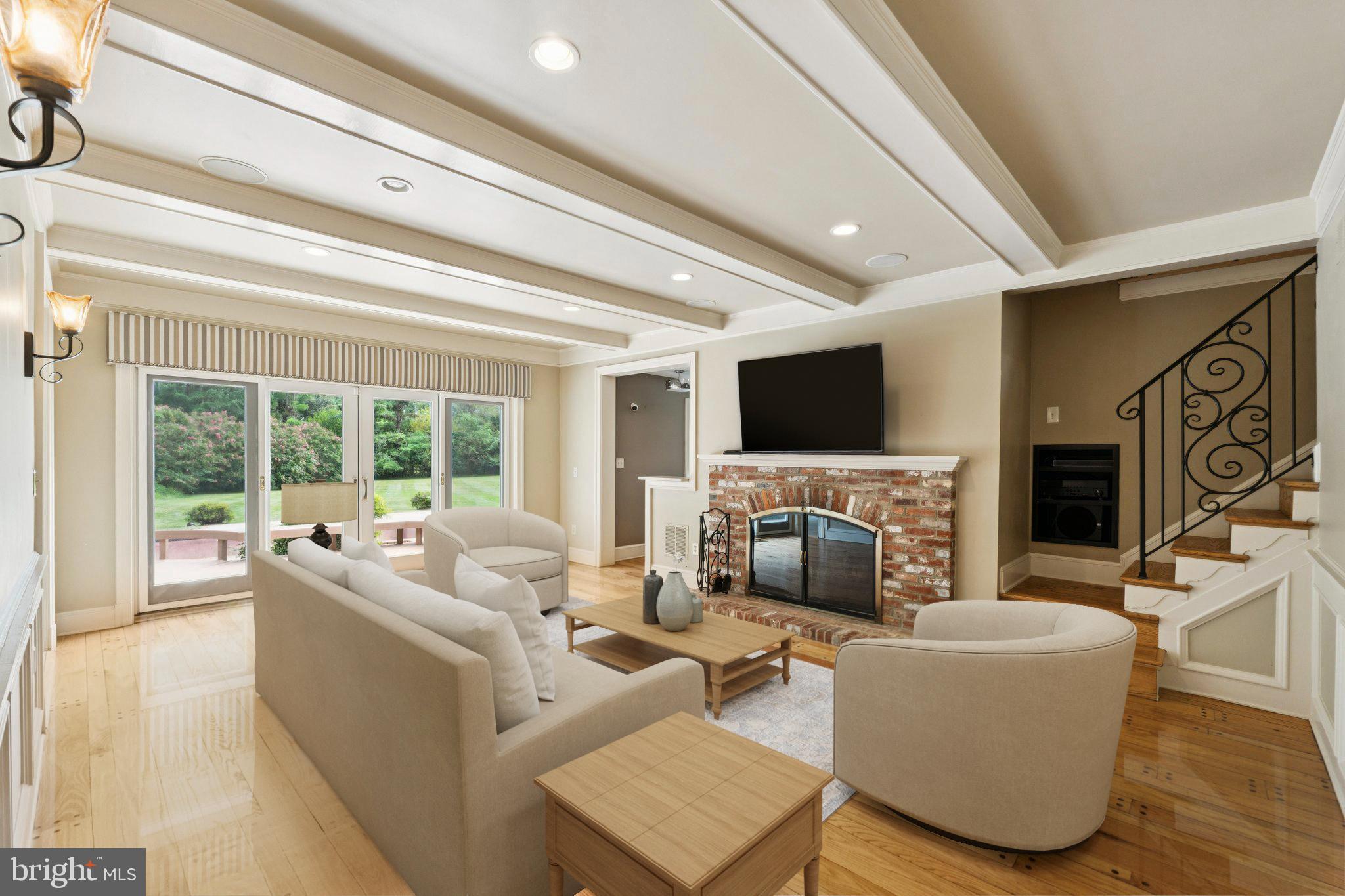 RIVER OAKS FARM - Residential Lease