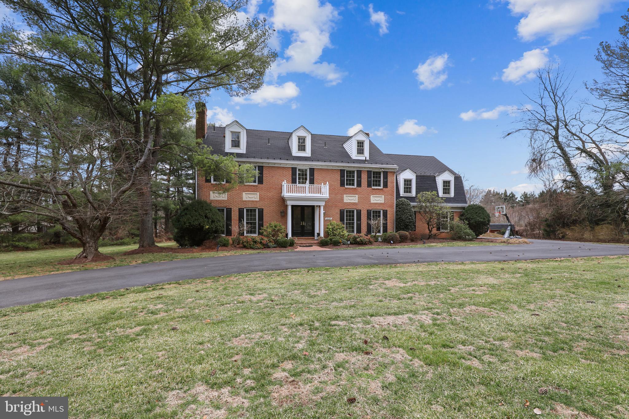 RIVER OAKS FARM - Residential Lease