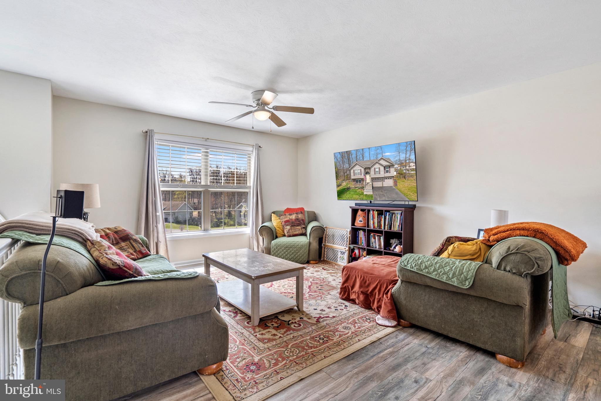 MIDDLE CREEK MANOR - Residential