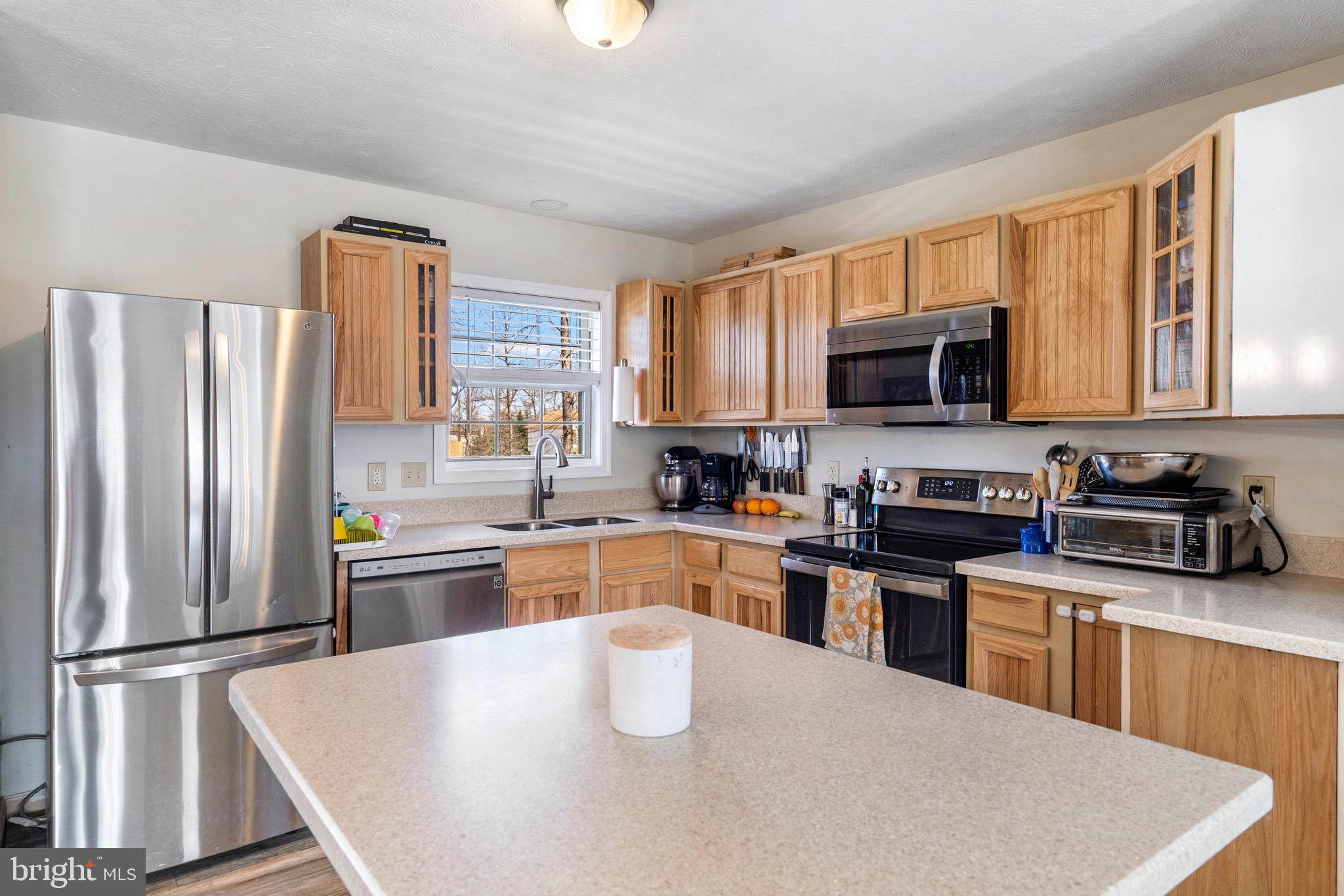 MIDDLE CREEK MANOR - Residential