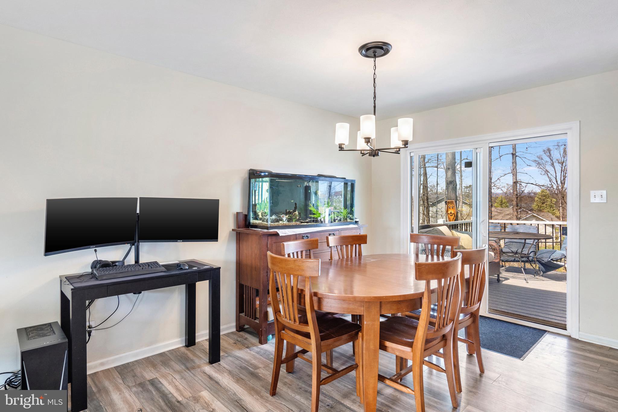 MIDDLE CREEK MANOR - Residential