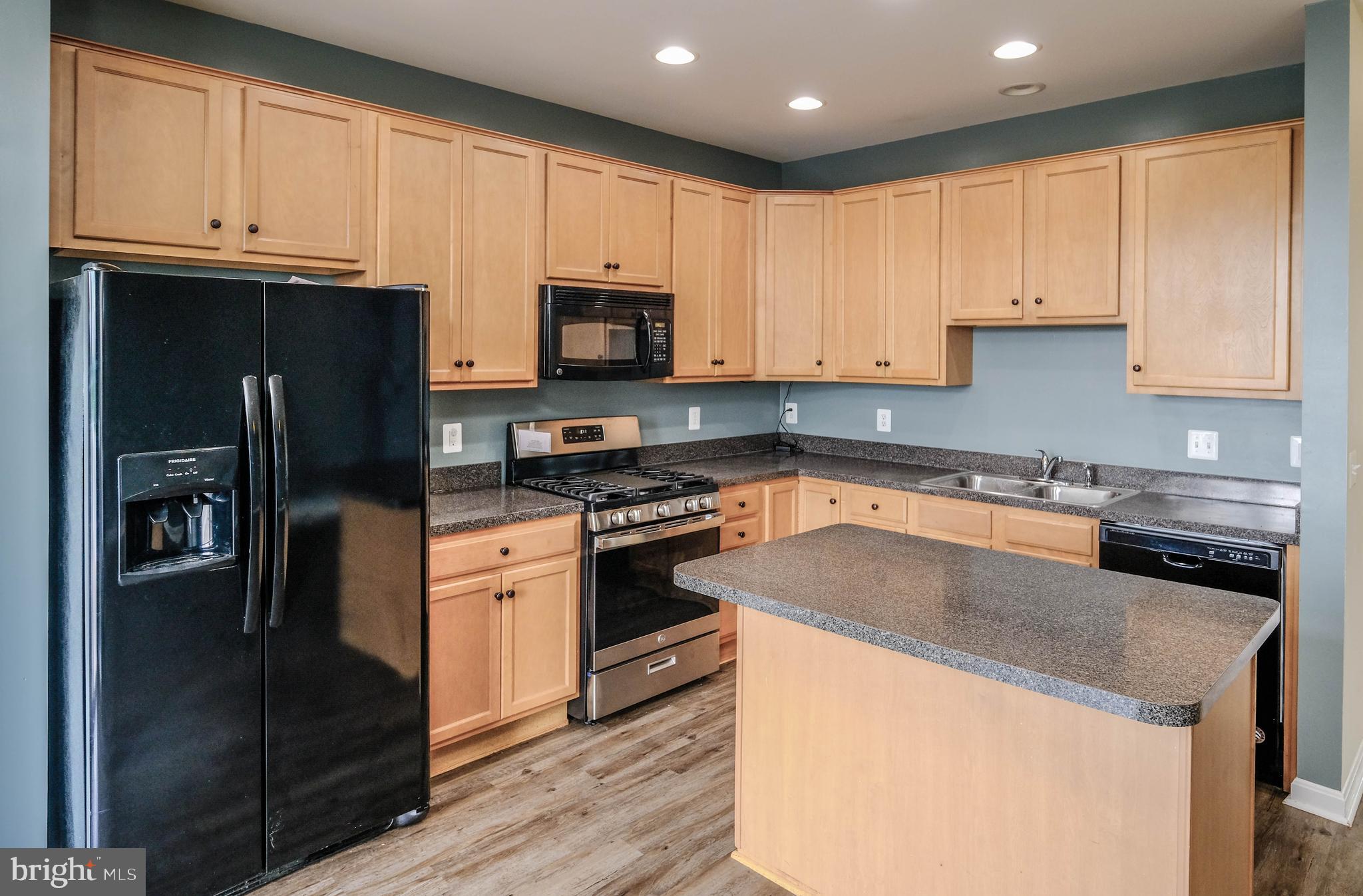 BLUE RIDGE SHADOWS TOWNS - Residential