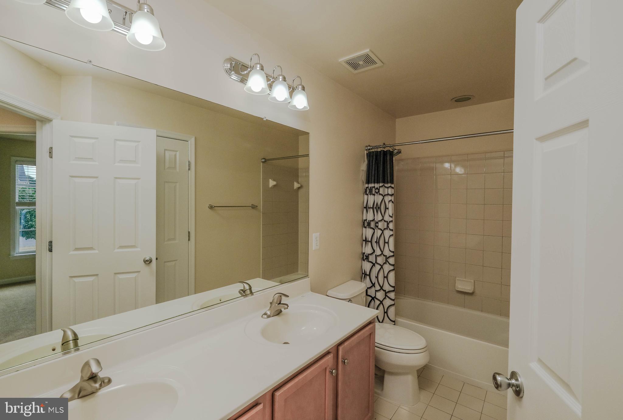 BLUE RIDGE SHADOWS TOWNS - Residential