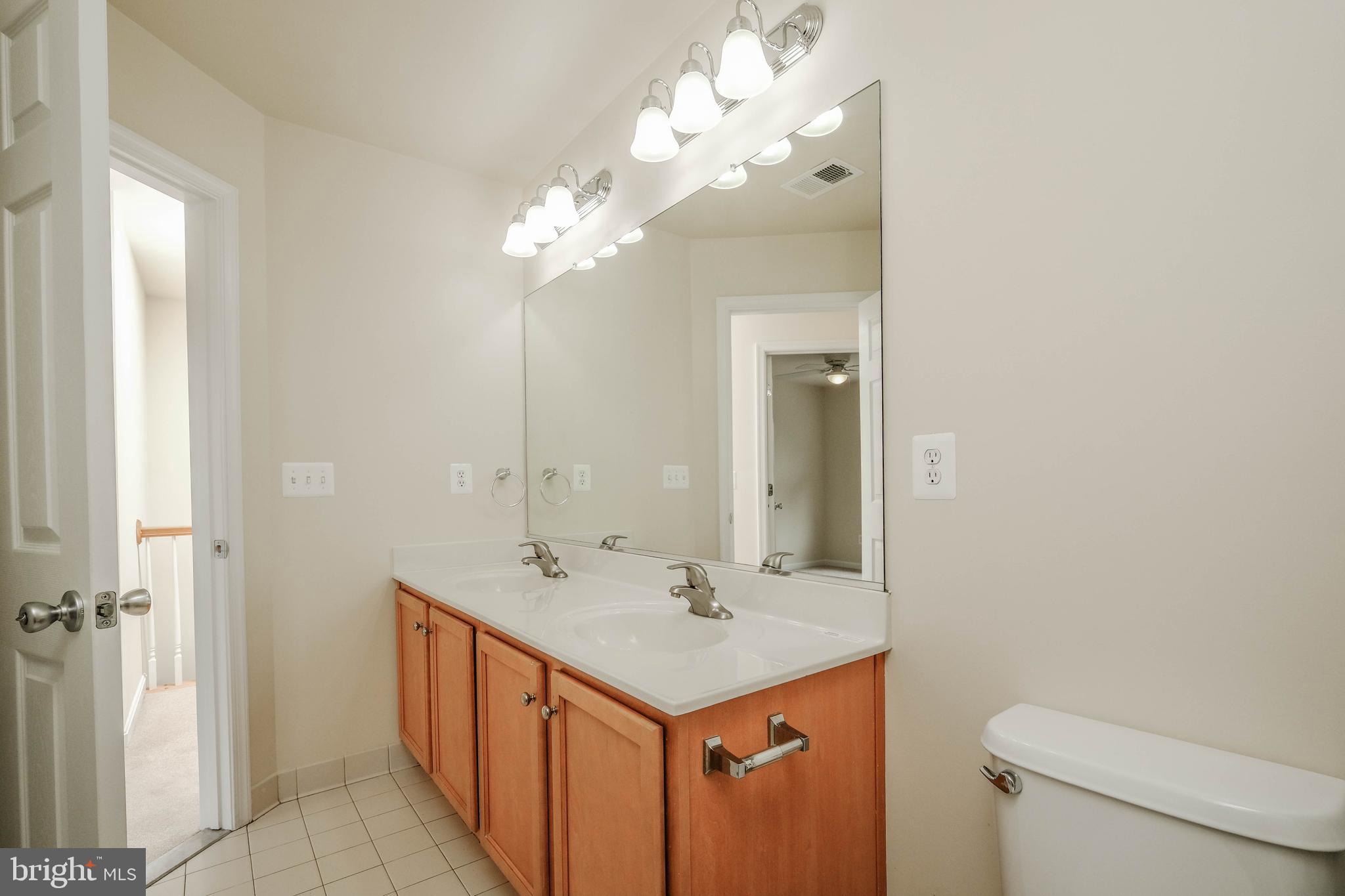 BLUE RIDGE SHADOWS TOWNS - Residential