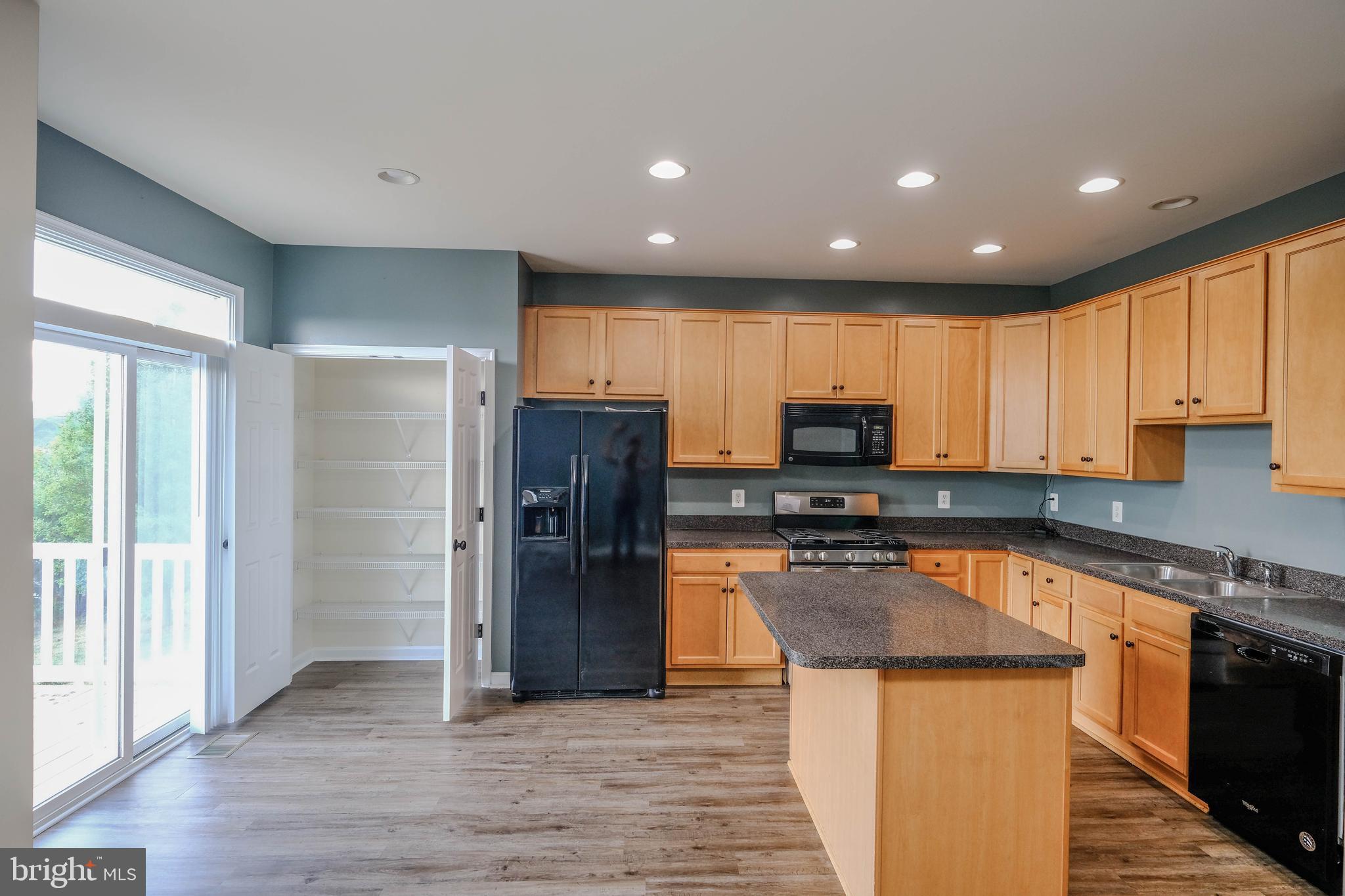 BLUE RIDGE SHADOWS TOWNS - Residential