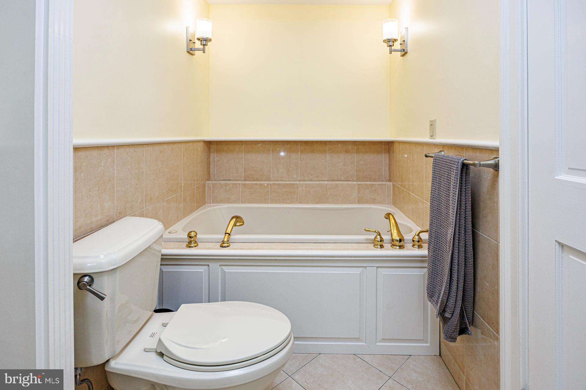 EASTON HISTORIC DISTRICT - Residential