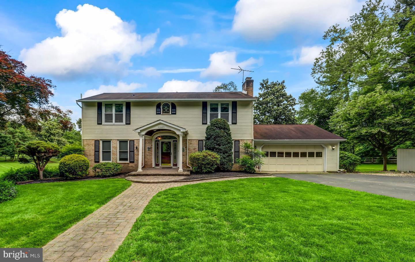 CHAPEL KNOLLS - Residential