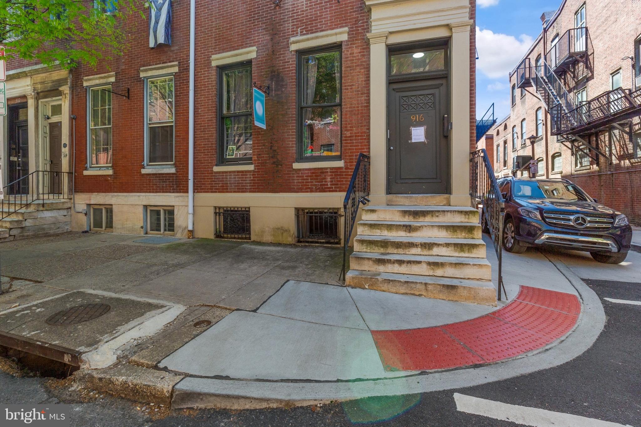 WASHINGTON SQ WEST - Residential Lease