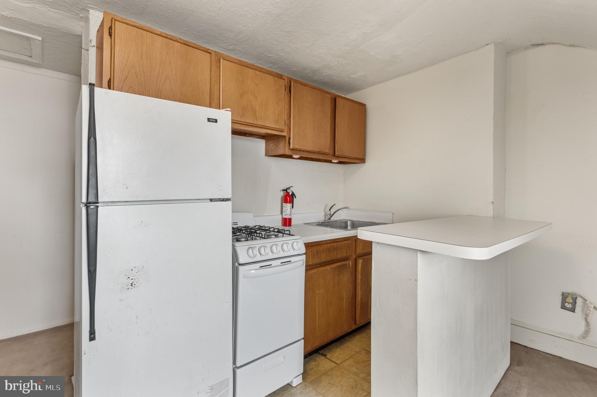 WASHINGTON SQ WEST - Residential Lease