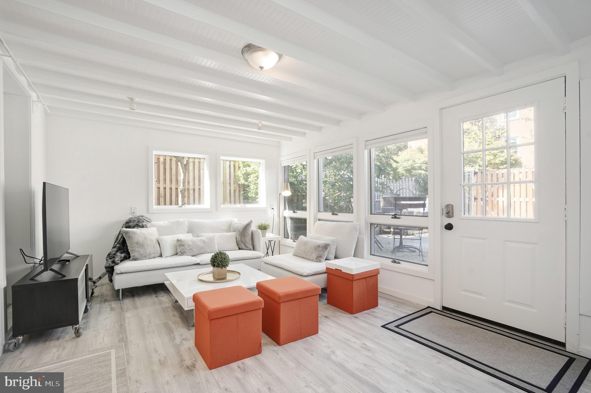 3817 NW CATHEDRAL AVENUE NW GARDEN APARTMENT